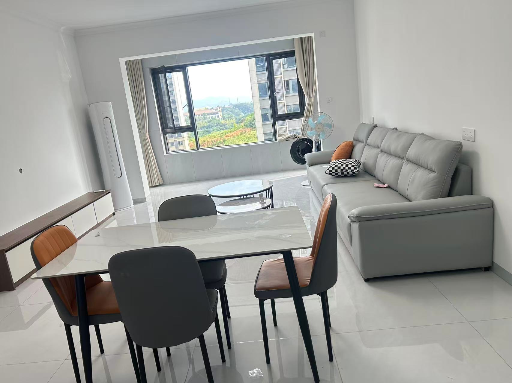 高新活力城 2室1厅1卫 1800.0元/月 高新活力城 2室1厅1卫 1800.0元/月室内图