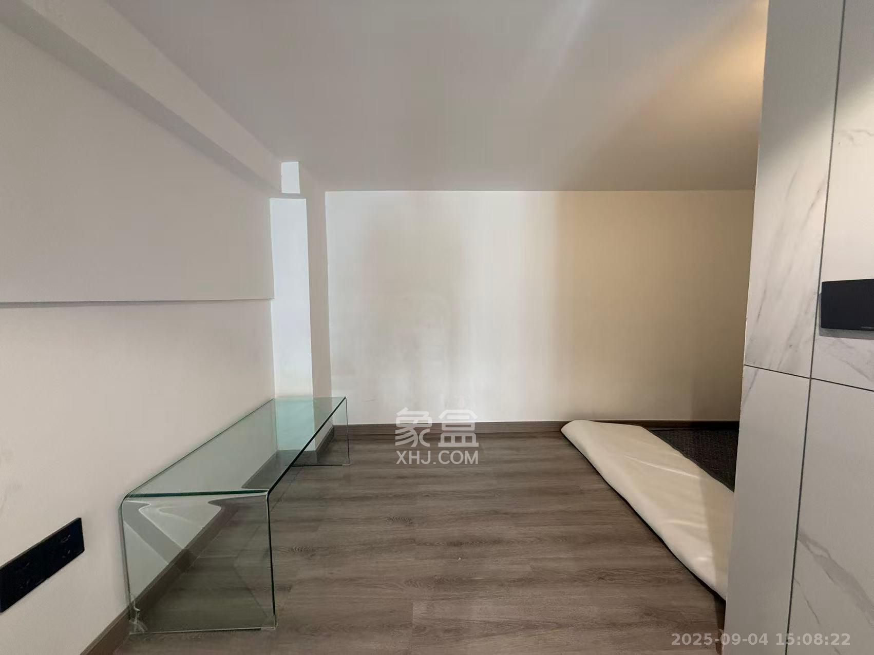 龙湖新壹城  1室1厅1卫    1600.0元/月室内图