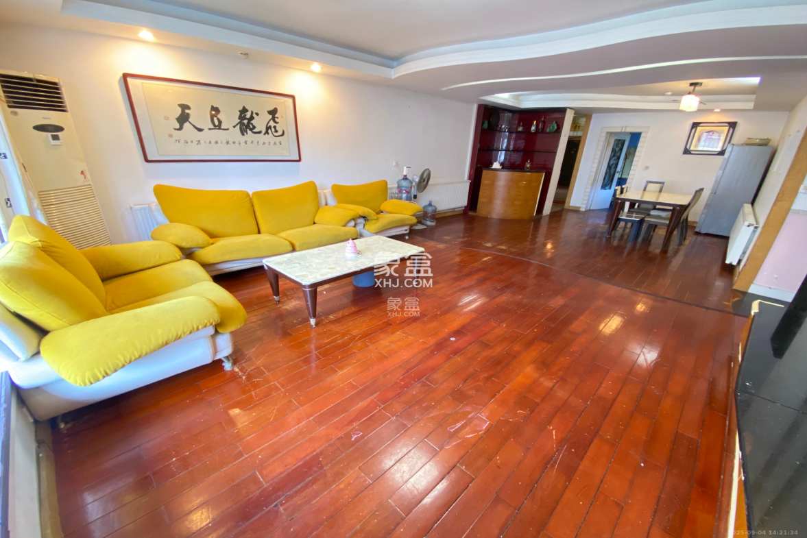 华盛花园  4室2厅2卫    3500.0元/月 华盛花园  4室2厅2卫    3500.0元/月室内图