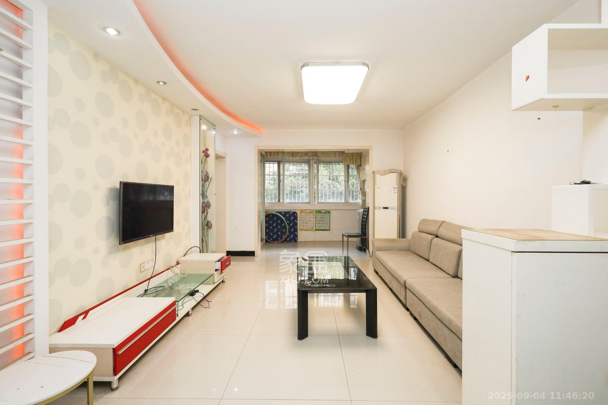 德润园  3室2厅1卫    2100.0元/月 德润园  3室2厅1卫    2100.0元/月