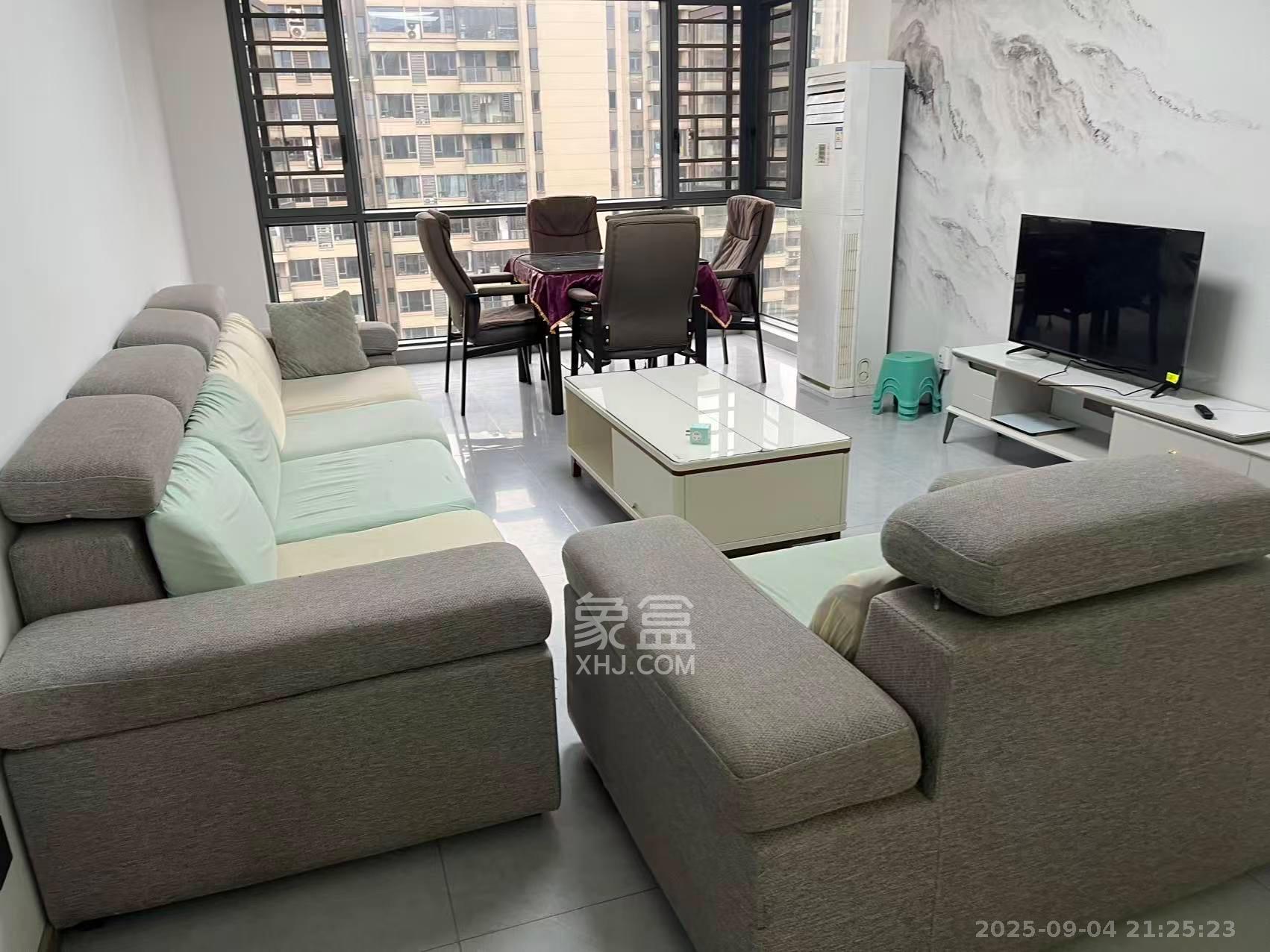 长房东旭国际 4室2厅2卫 3600.0元/月 长房东旭国际 4室2厅2卫 3600.0元/月室内图