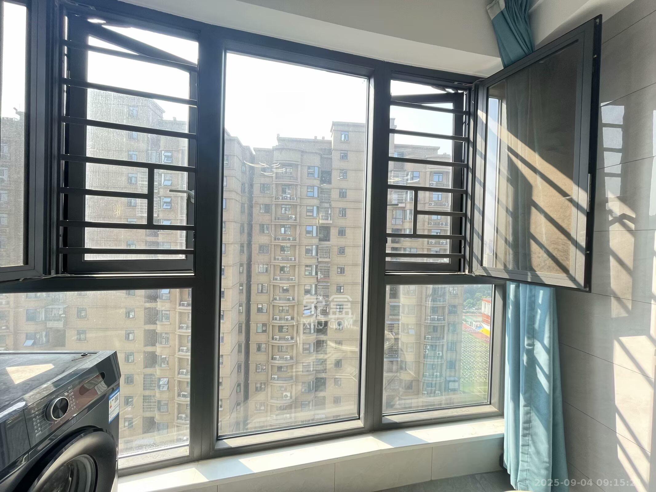 嘉雨兴园  1室1厅1卫    1700.0元/月室内图