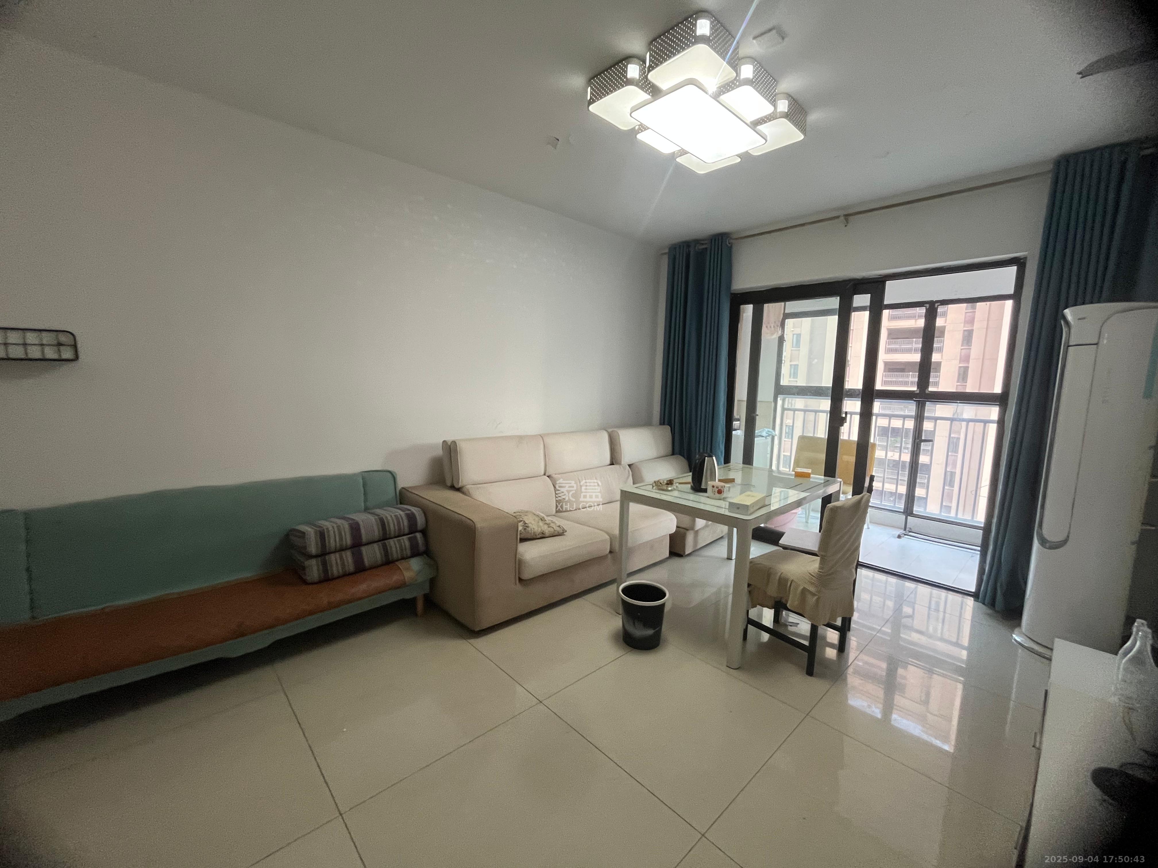 旭辉香樟公馆  3室2厅2卫    2200.0元/月室内图