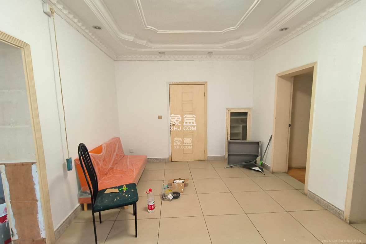 电影院宿舍 2室1厅1卫 2600.0元/月 电影院宿舍 2室1厅1卫 2600.0元/月室内图