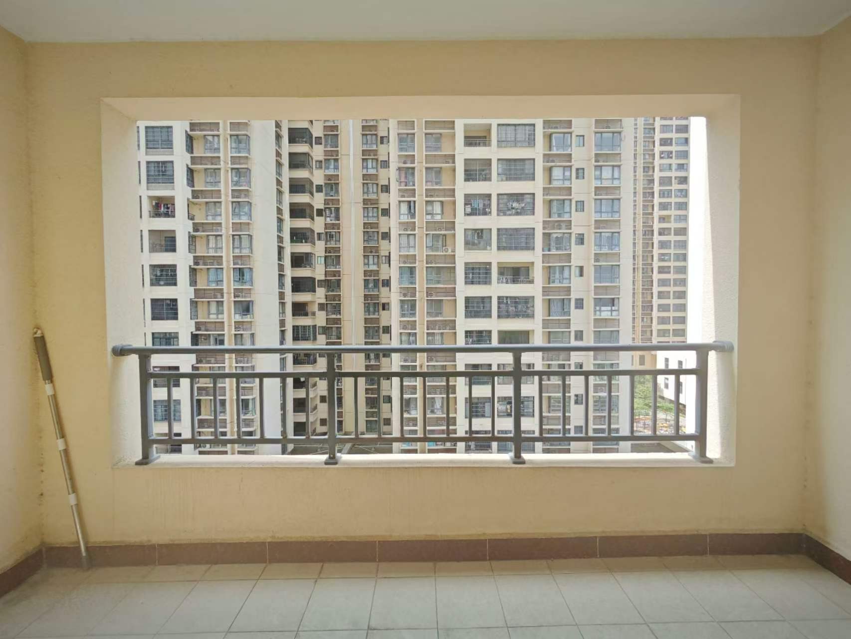 美舍嘉苑一期  4室2厅3卫    3000.0元/月 美舍嘉苑一期  4室2厅3卫    3000.0元/月室内图