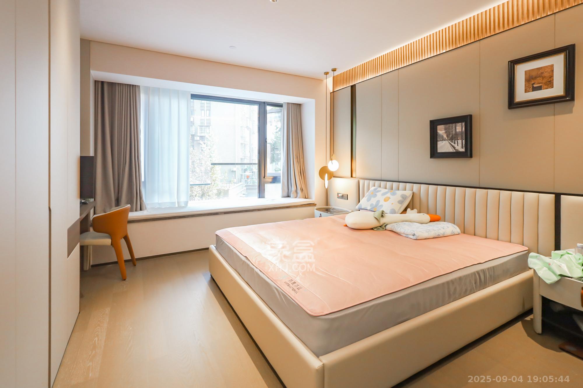 长沙悦府（华润万象城）  4室2厅3卫    568.0万卧室