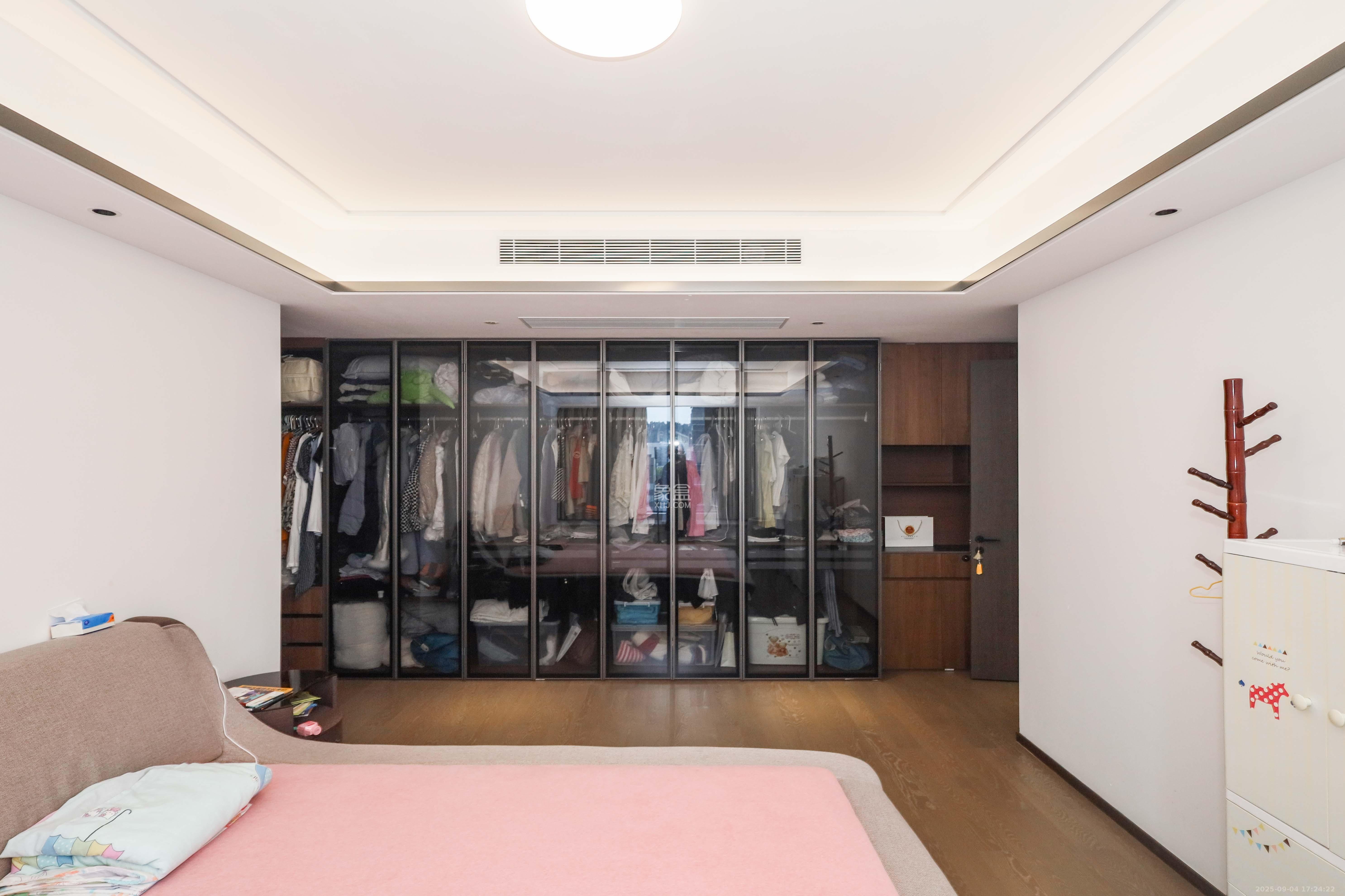 绿城招商桂语雲峯 5室2厅3卫 458.0万 绿城招商桂语雲峯 5室2厅3卫 458.0万卧室