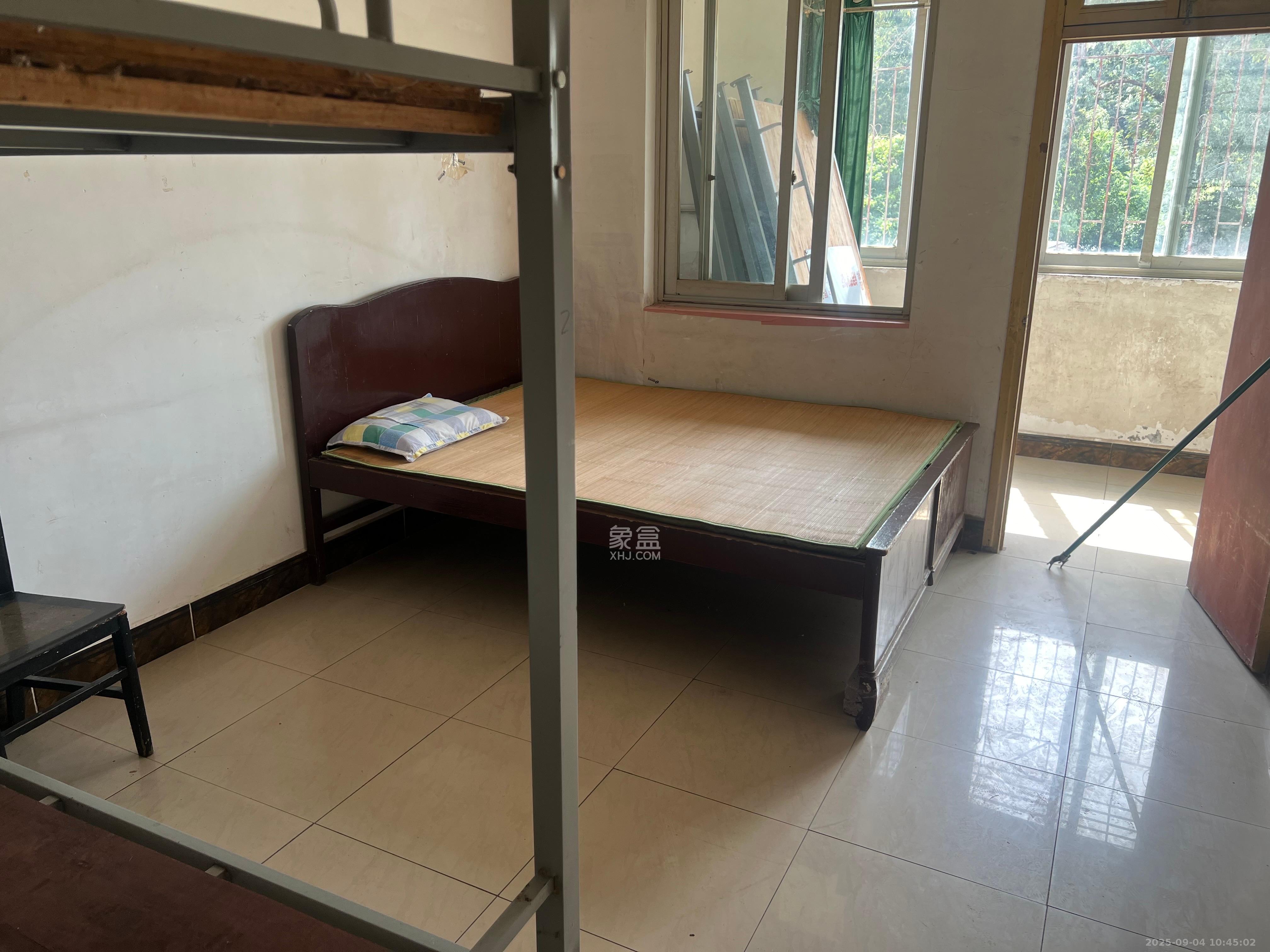 谢家冲  2室1厅1卫    1200.0元/月 谢家冲  2室1厅1卫    1200.0元/月室内图