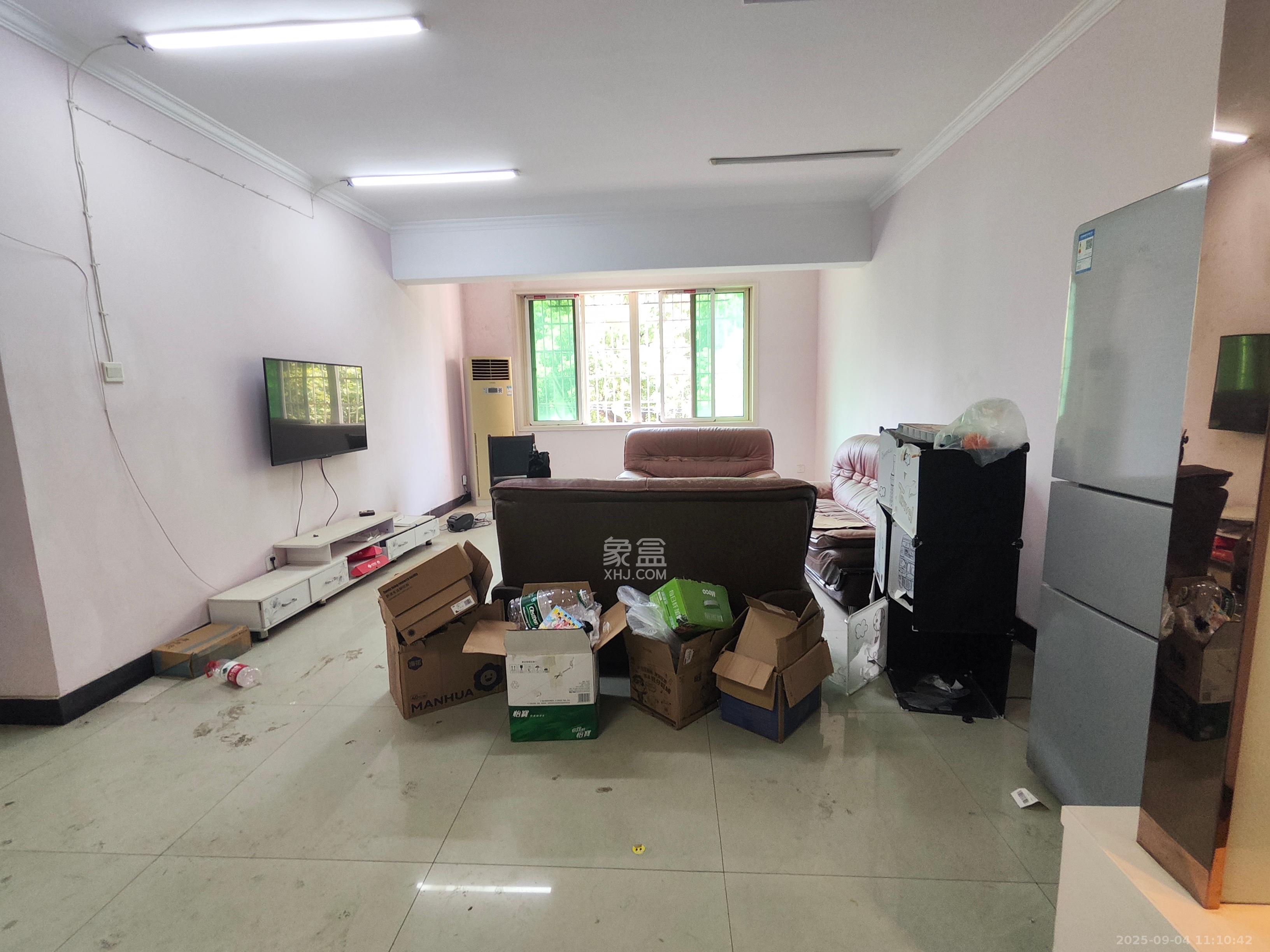 金蕾苑 3室1厅2卫 2300.0元/月 金蕾苑 3室1厅2卫 2300.0元/月室内图