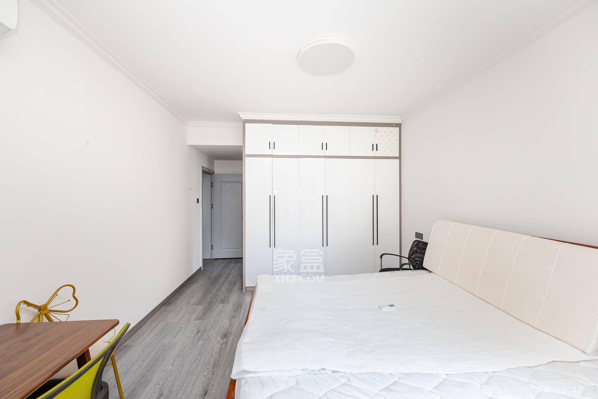 明发阅江悦府  4室2厅2卫    115.0万卧室