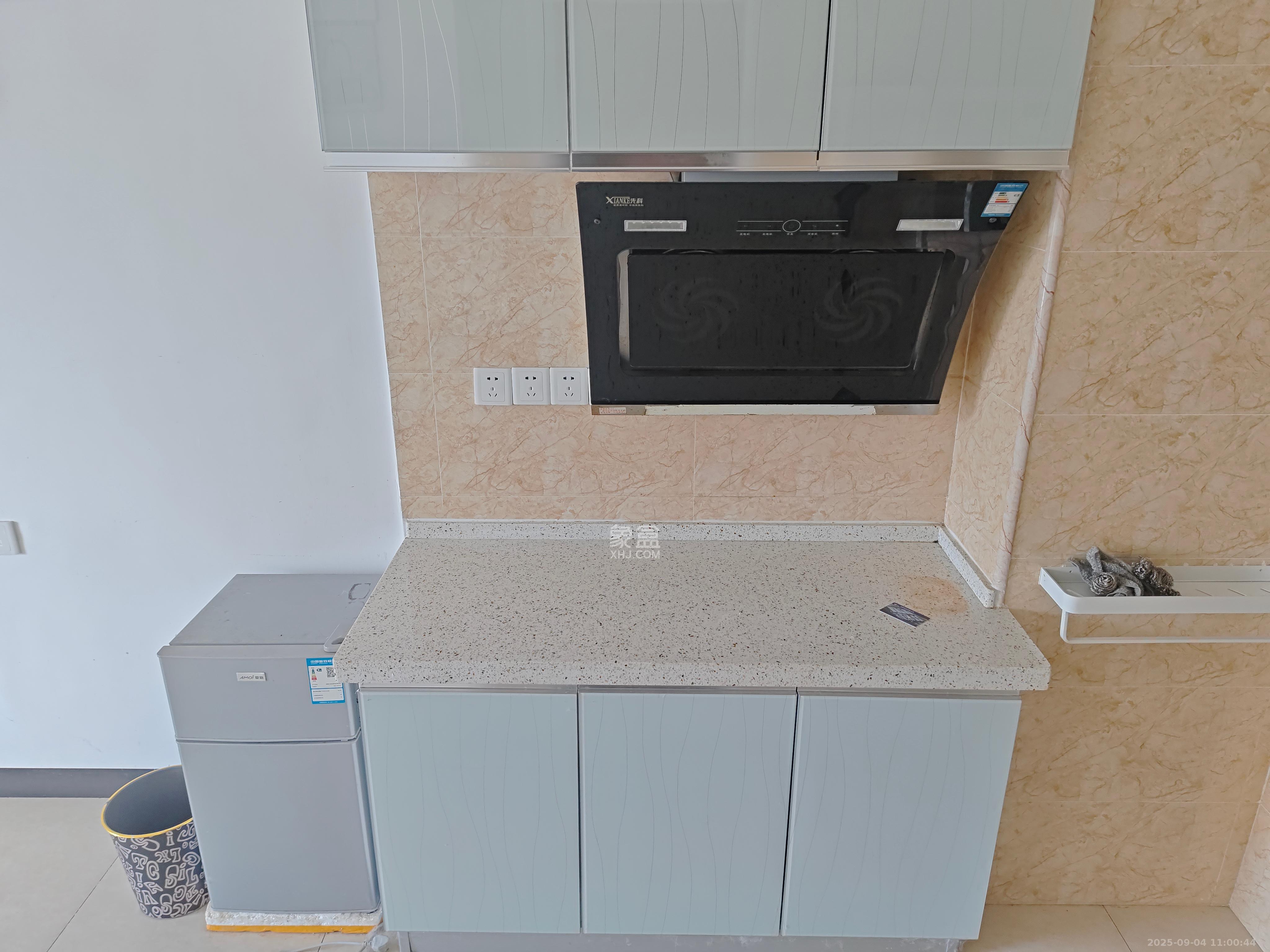 好莱城(弘德西街)  1室0厅1卫    1300.0元/月 好莱城(弘德西街)  1室0厅1卫    1300.0元/月室内图