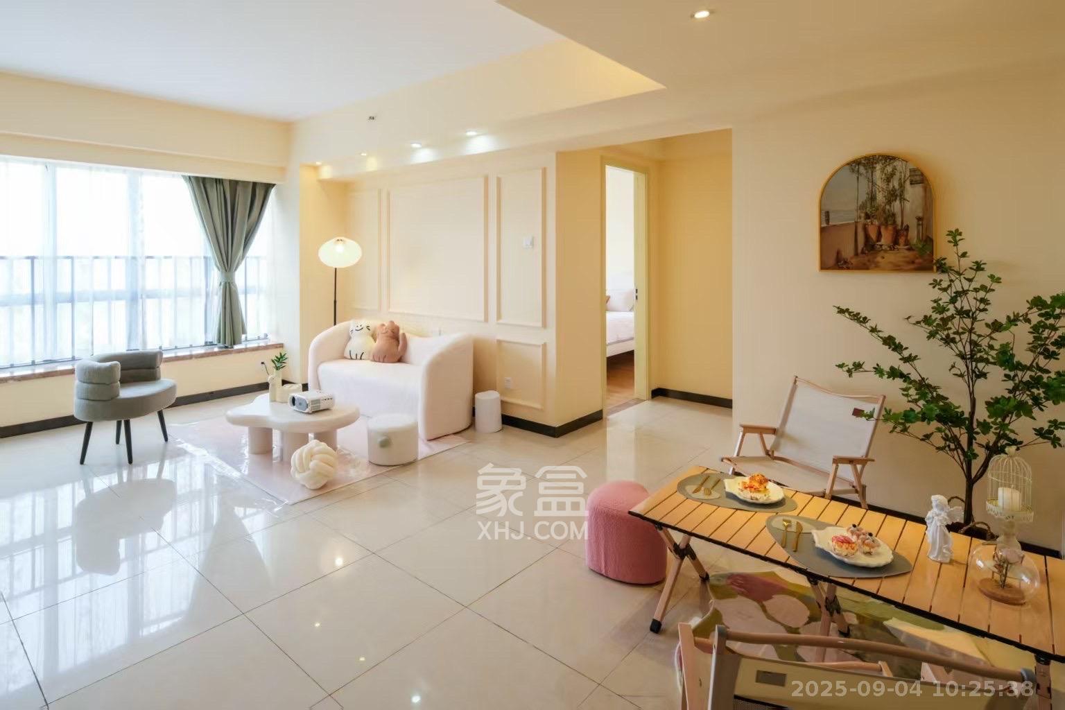 融科檀香山(融科紫檀、香山国际) 1室2厅1卫 3200.0元/月 融科檀香山(融科紫檀、香山国际) 1室2厅1卫 3200.0元/月室内图