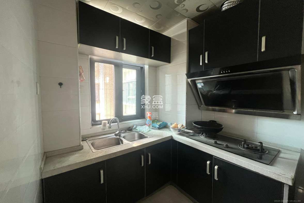 高鑫麓城  2室2厅1卫    2000.0元/月 高鑫麓城  2室2厅1卫    2000.0元/月室内图