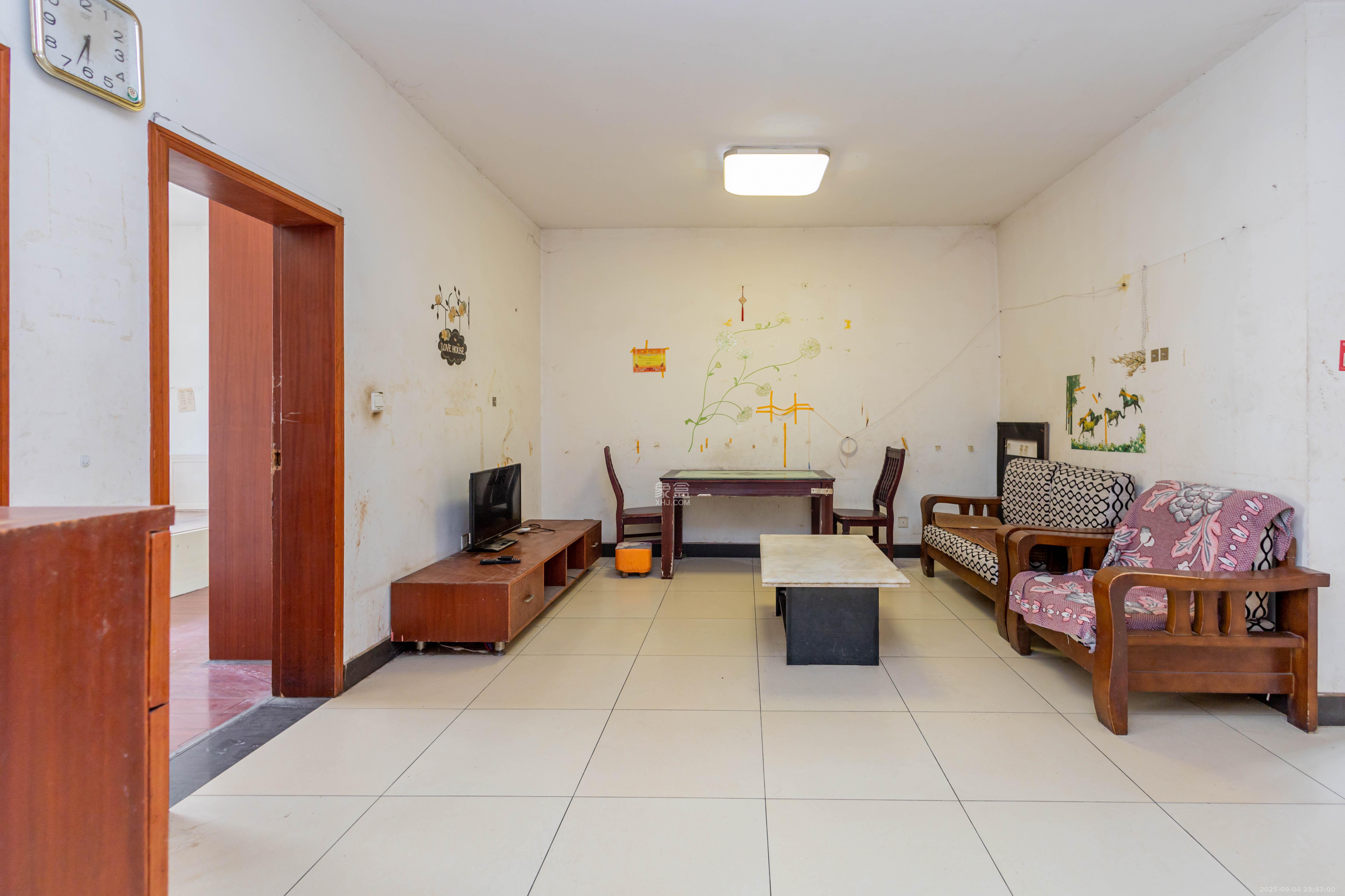 泉塘小区  3室2厅2卫    28.0万 泉塘小区  3室2厅2卫    28.0万