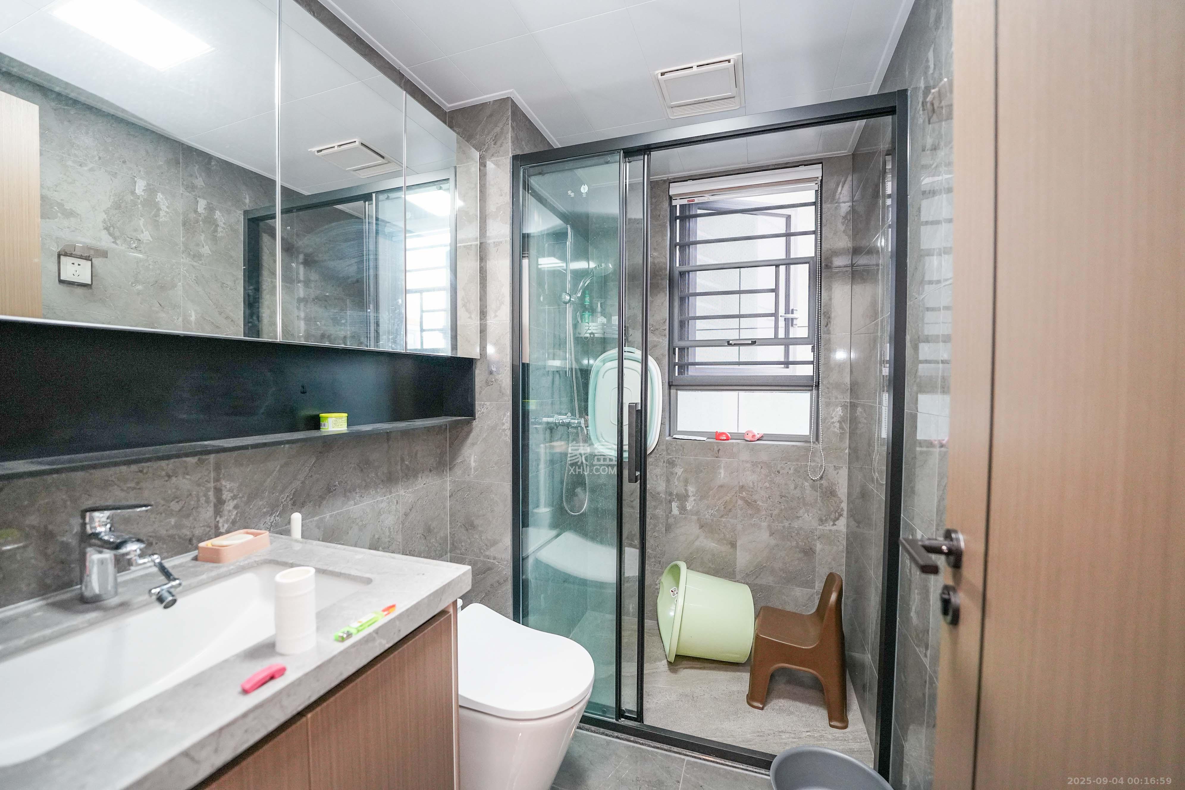 中海寰宇天下  3室2厅2卫    146.0万 中海寰宇天下  3室2厅2卫    146.0万卫生间