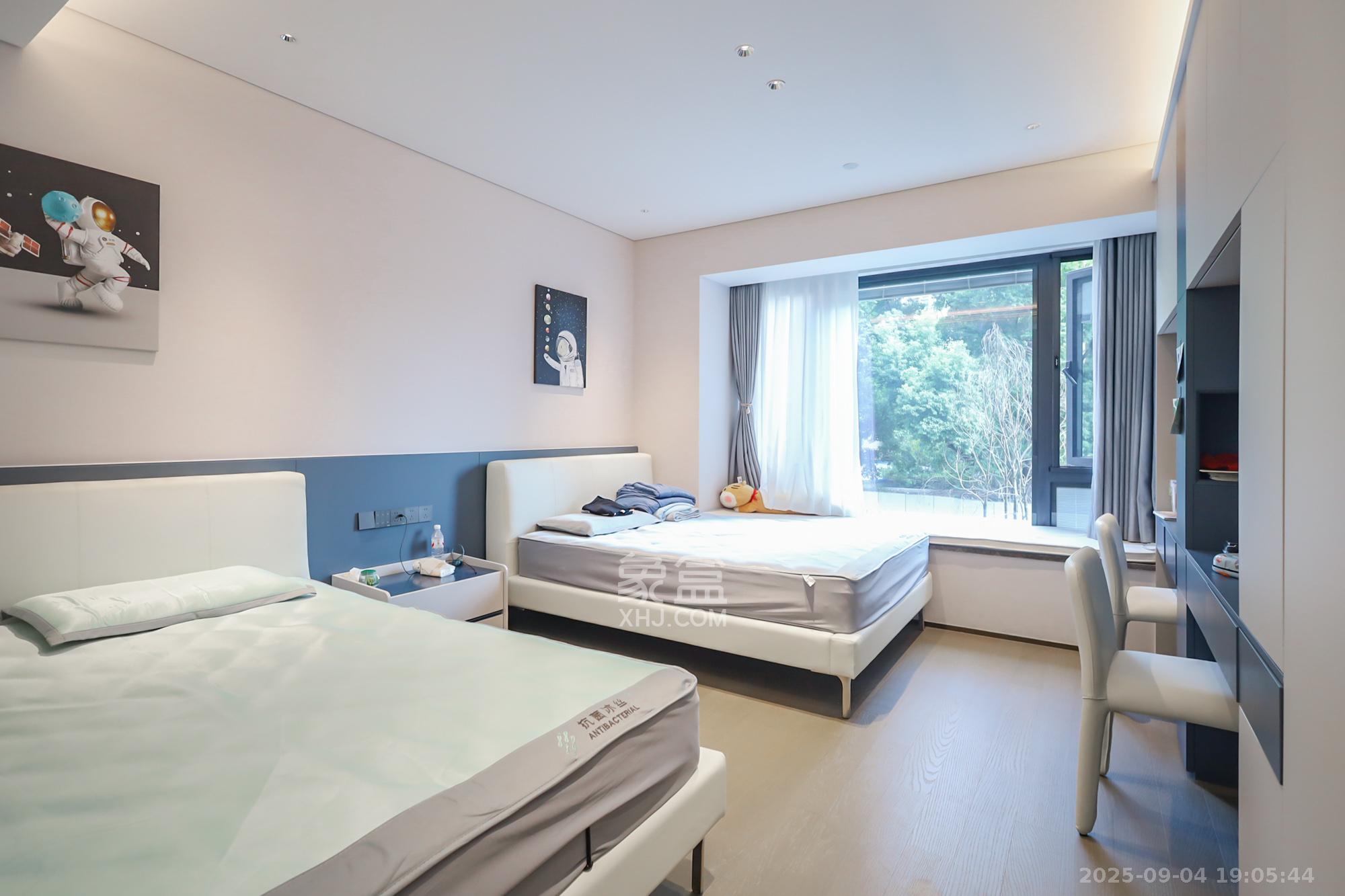 长沙悦府（华润万象城）  4室2厅3卫    568.0万卧室