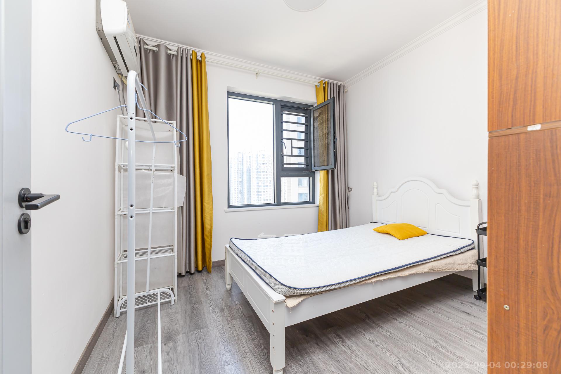 明发阅江悦府 4室2厅2卫 115.0万 明发阅江悦府 4室2厅2卫 115.0万卧室