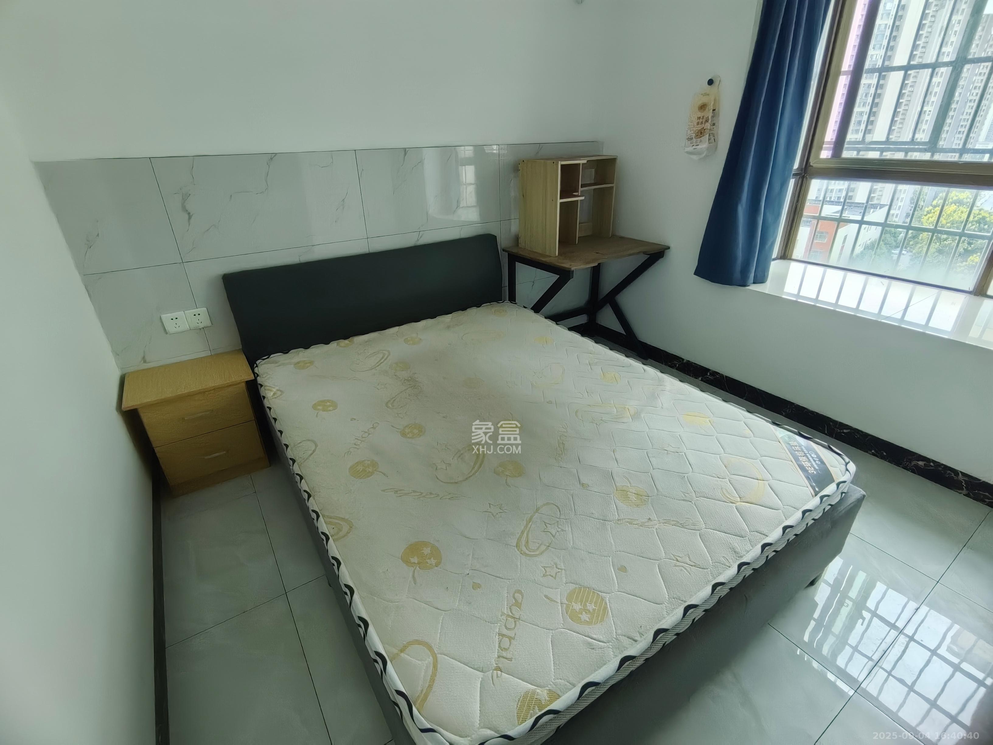 鄱阳佳郡 1室1厅1卫 1100.0元/月 鄱阳佳郡 1室1厅1卫 1100.0元/月室内图