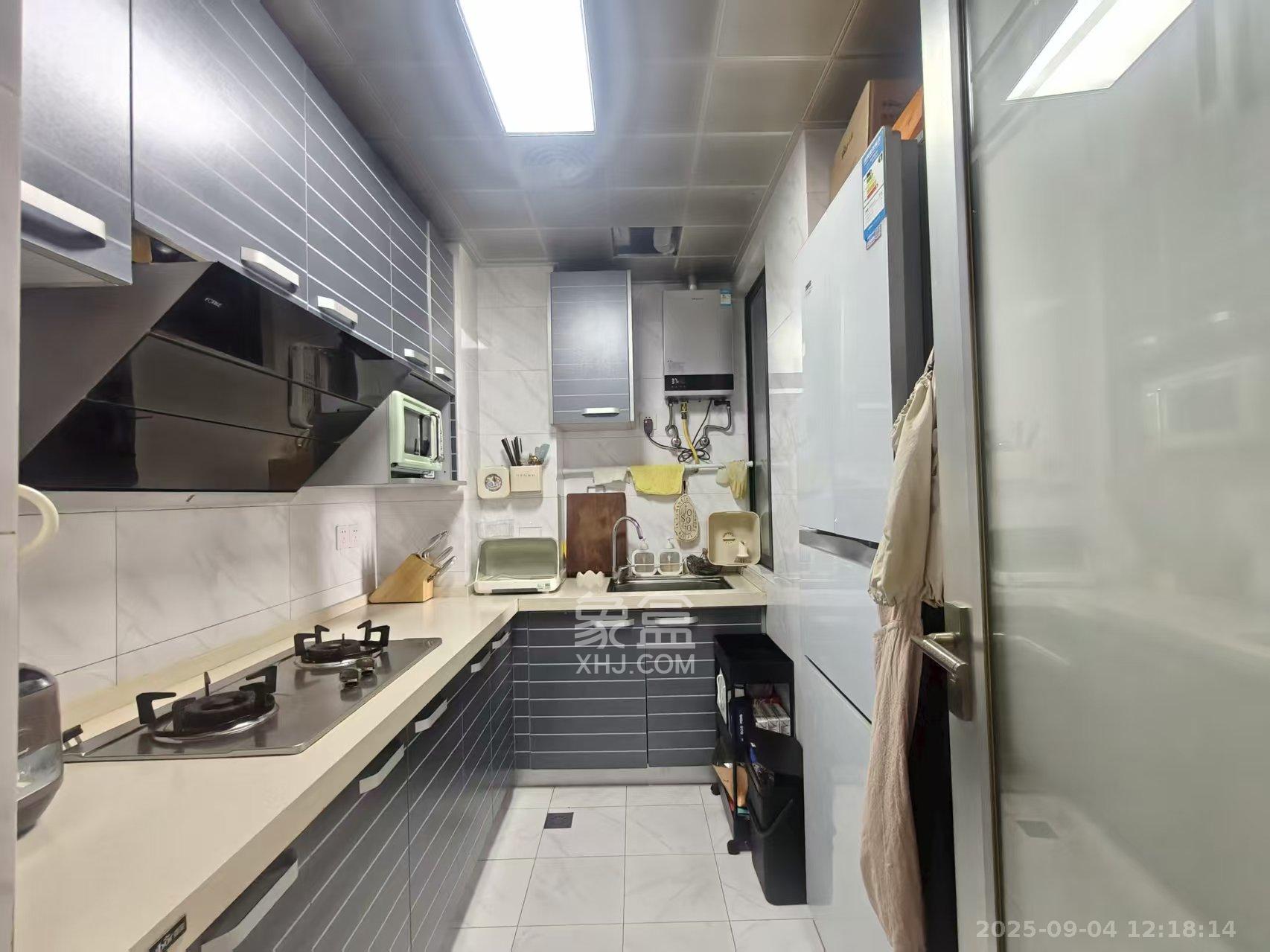 优山美地 2室2厅1卫 2350.0元/月 优山美地 2室2厅1卫 2350.0元/月室内图