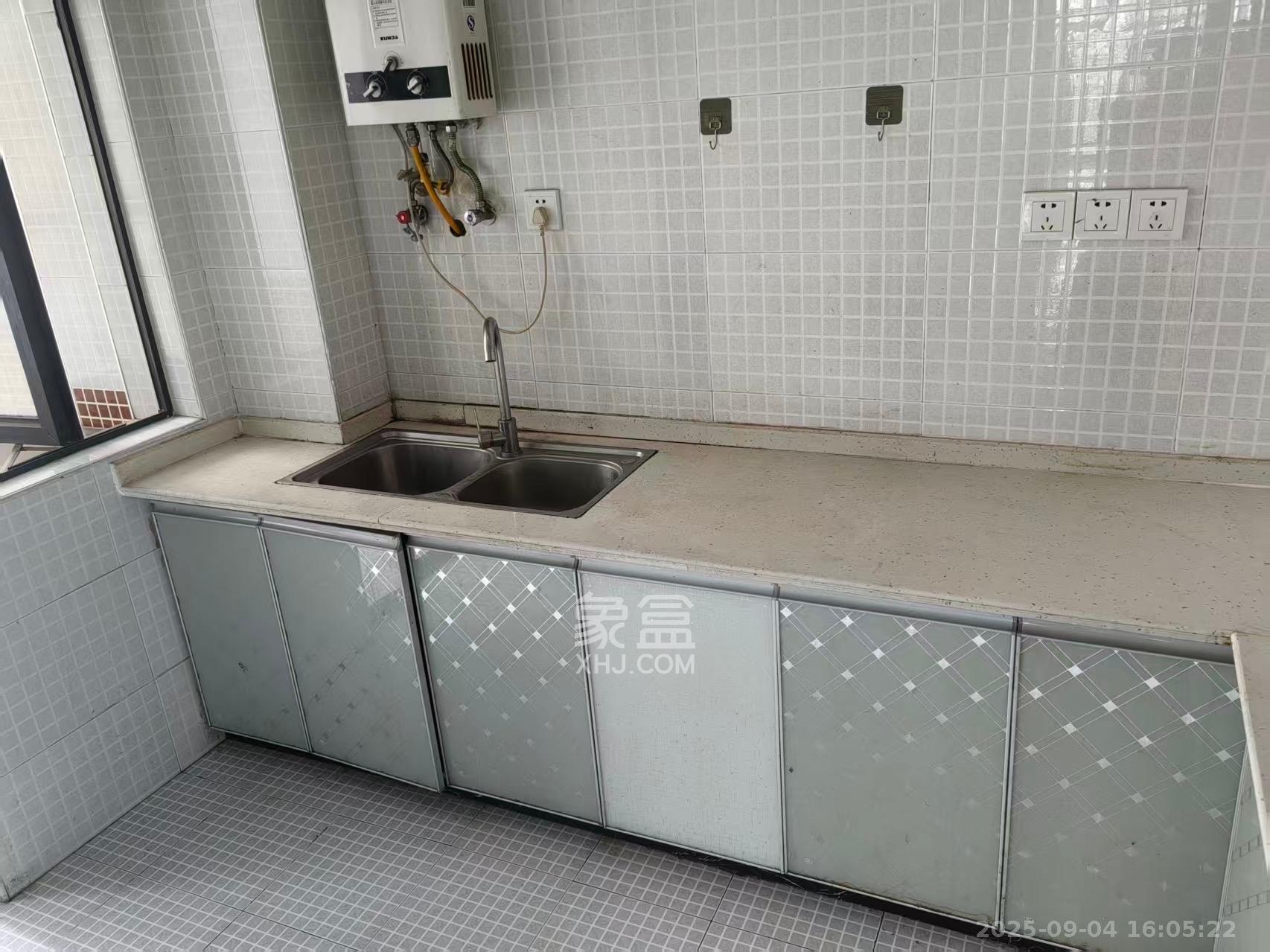 金侨城  1室2厅1卫    1200.0元/月 金侨城  1室2厅1卫    1200.0元/月室内图