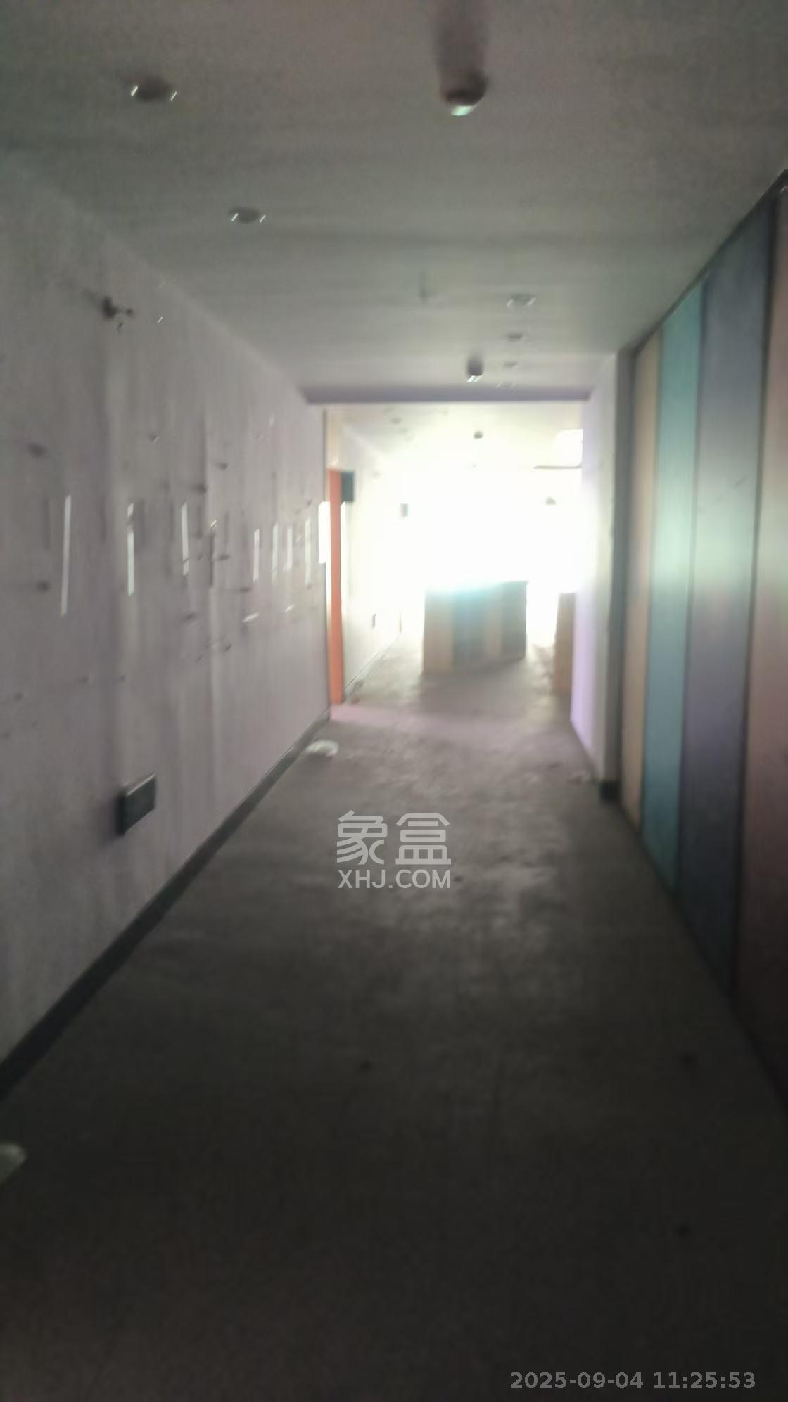 华盛花园   946.37㎡      27000.0元/月室内图