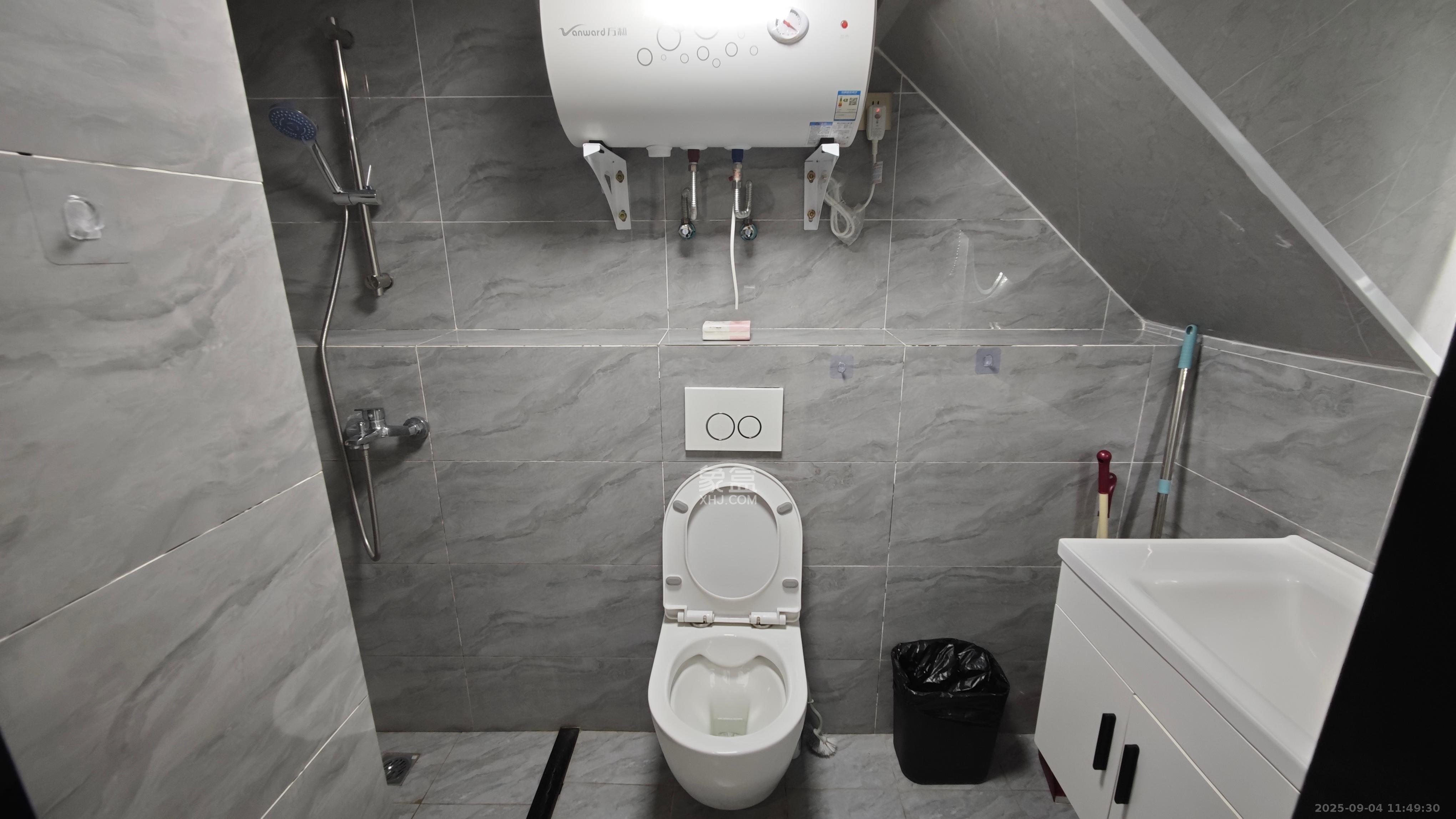 越秀悦湖台  1室0厅0卫    2700.0元/月 越秀悦湖台  1室0厅0卫    2700.0元/月室内图