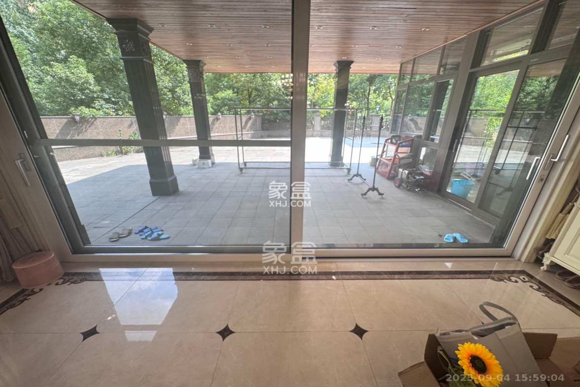 江河中央洋房 5室2厅3卫 28000.0元/月 江河中央洋房 5室2厅3卫 28000.0元/月室内图