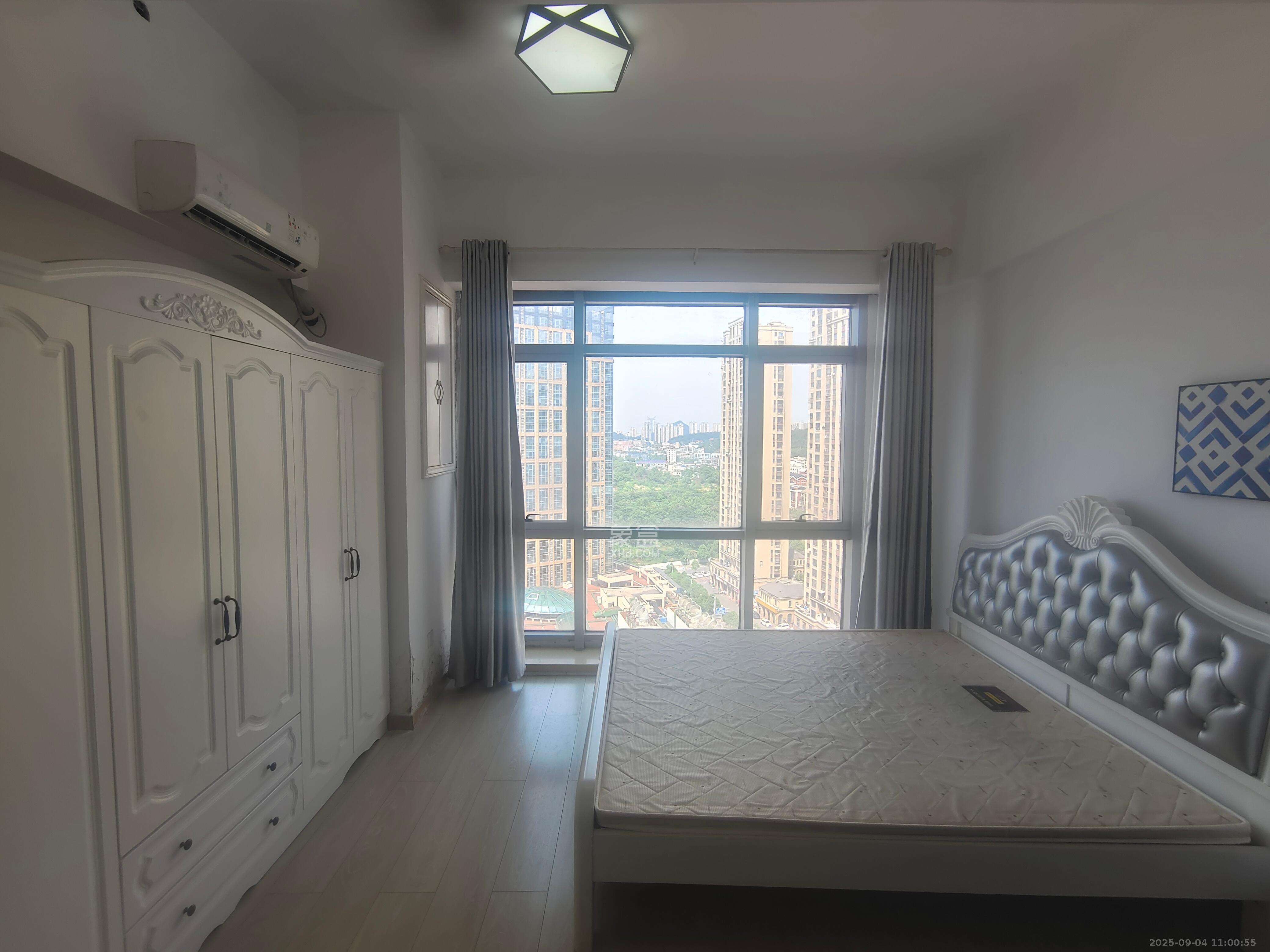 奥克斯缔壹城  1室1厅1卫    1300.0元/月室内图