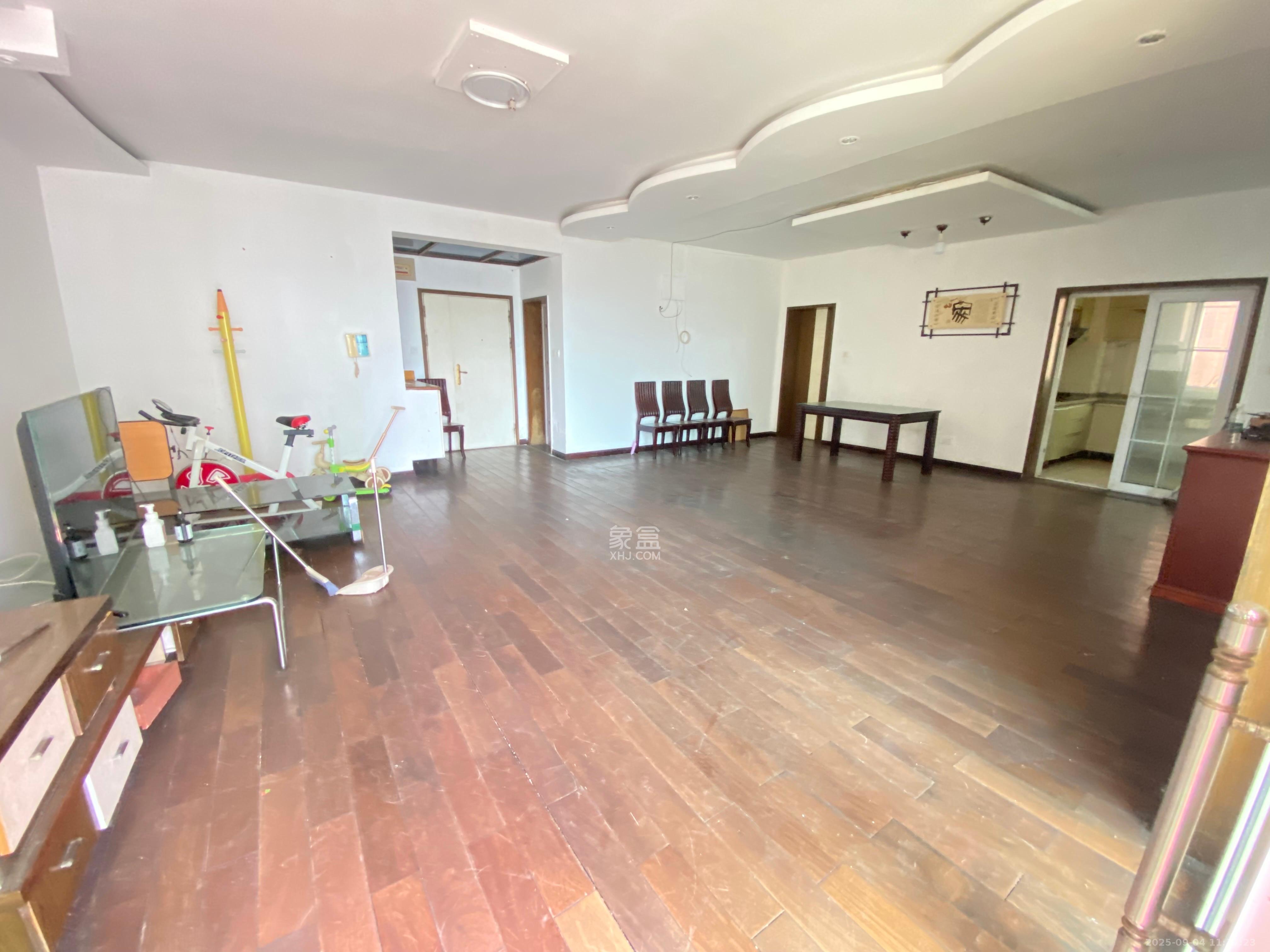 维一星城 3室2厅1卫 3500.0元/月 维一星城 3室2厅1卫 3500.0元/月室内图