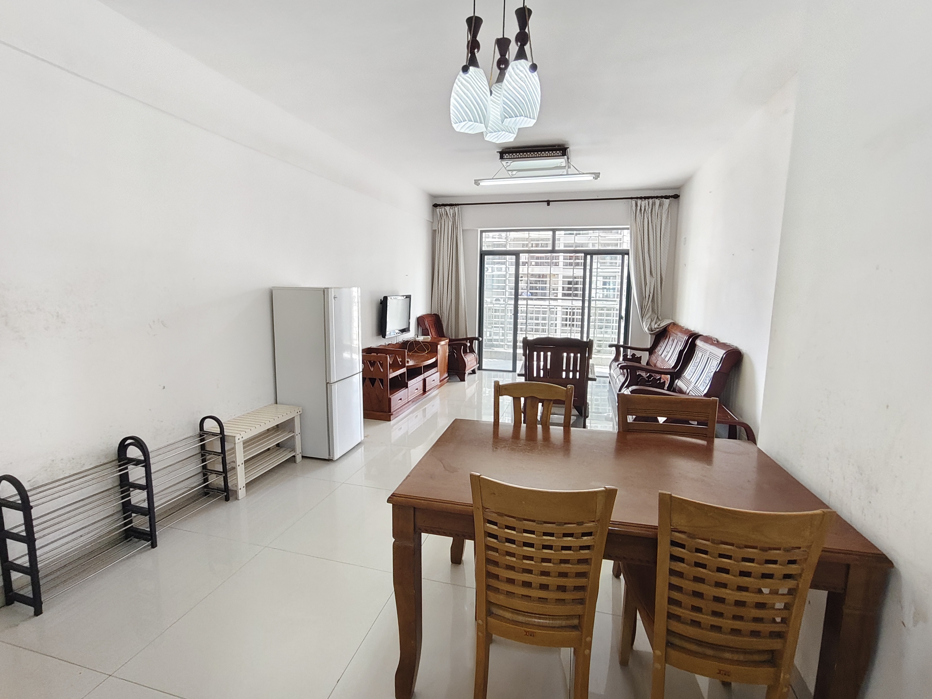 玉龙湾 2室2厅1卫 2200.0元/月 玉龙湾 2室2厅1卫 2200.0元/月室内图