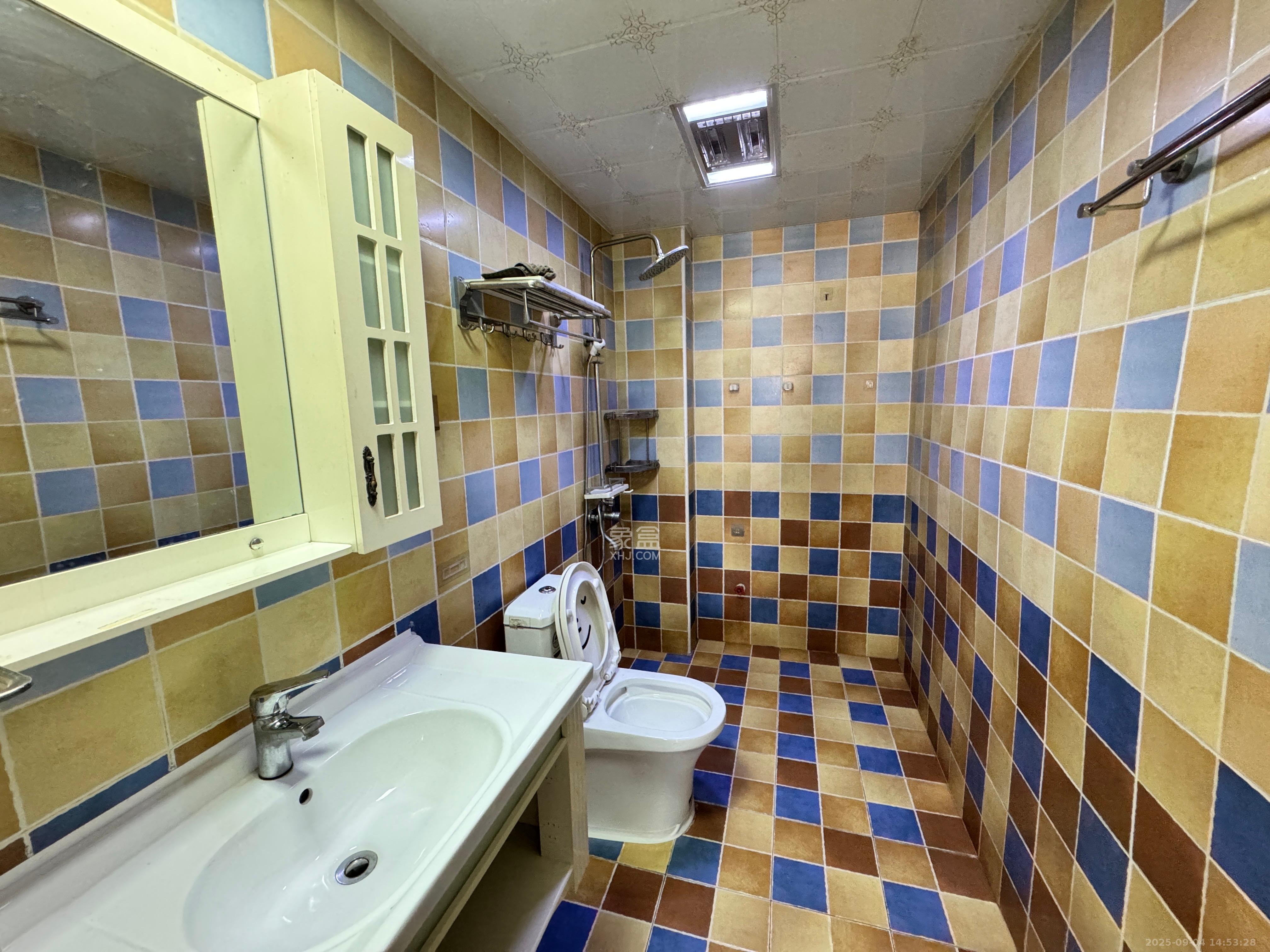 北辰三角洲E3区 2室1厅1卫 2700.0元/月 北辰三角洲E3区 2室1厅1卫 2700.0元/月室内图