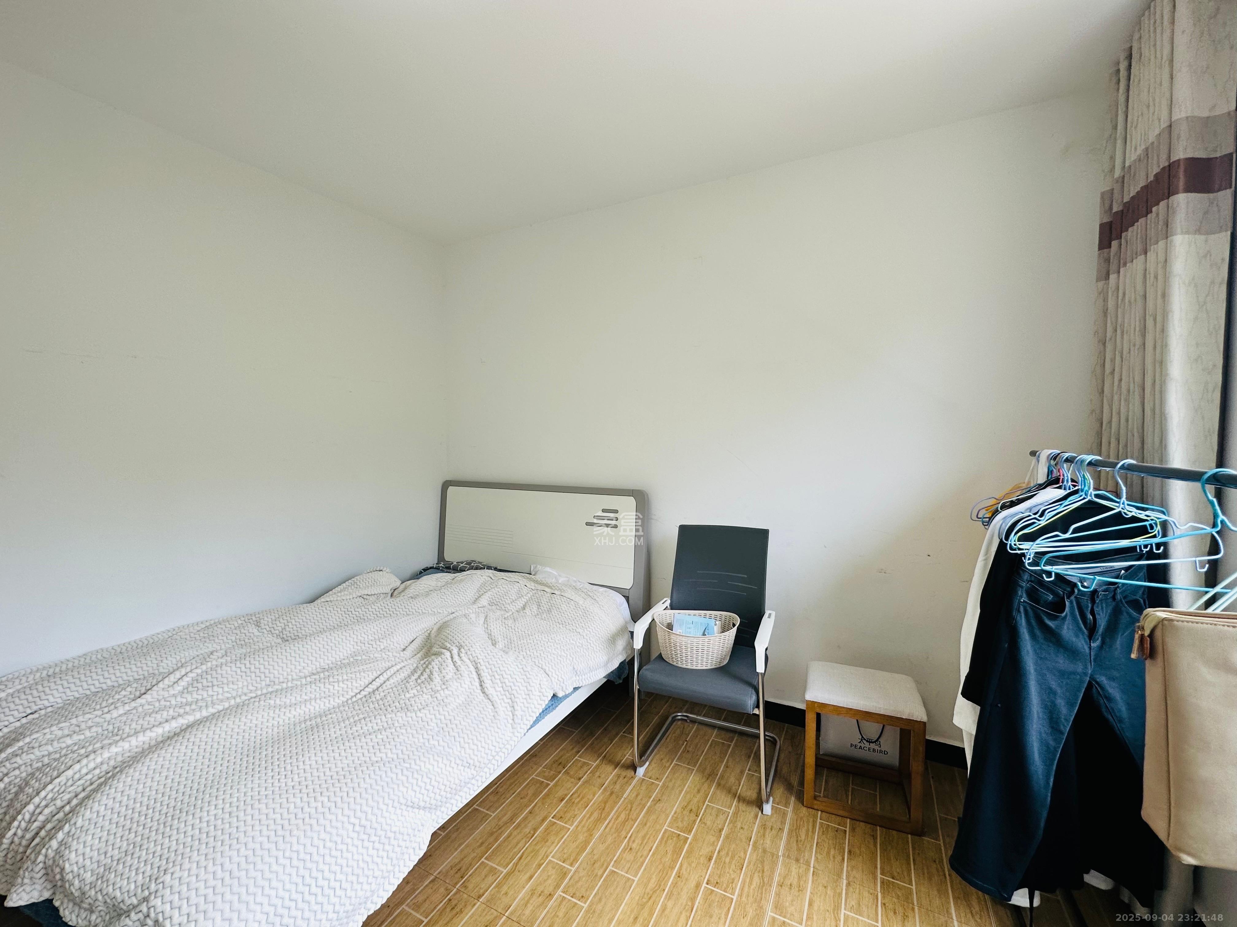 骑龙大街（骑龙苑）  3室2厅1卫    2000.0元/月室内图