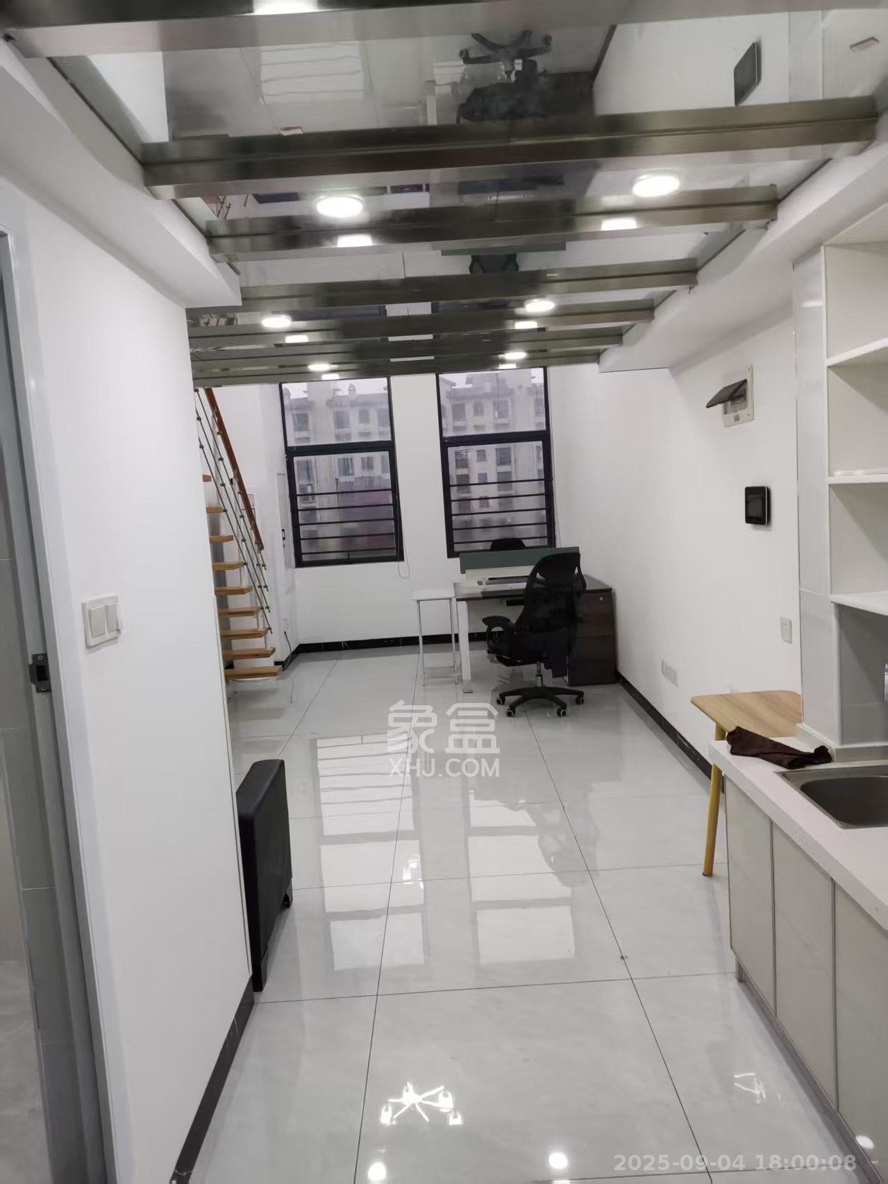 华润置地广场二期 2室1厅1卫 1500.0元/月 华润置地广场二期 2室1厅1卫 1500.0元/月室内图