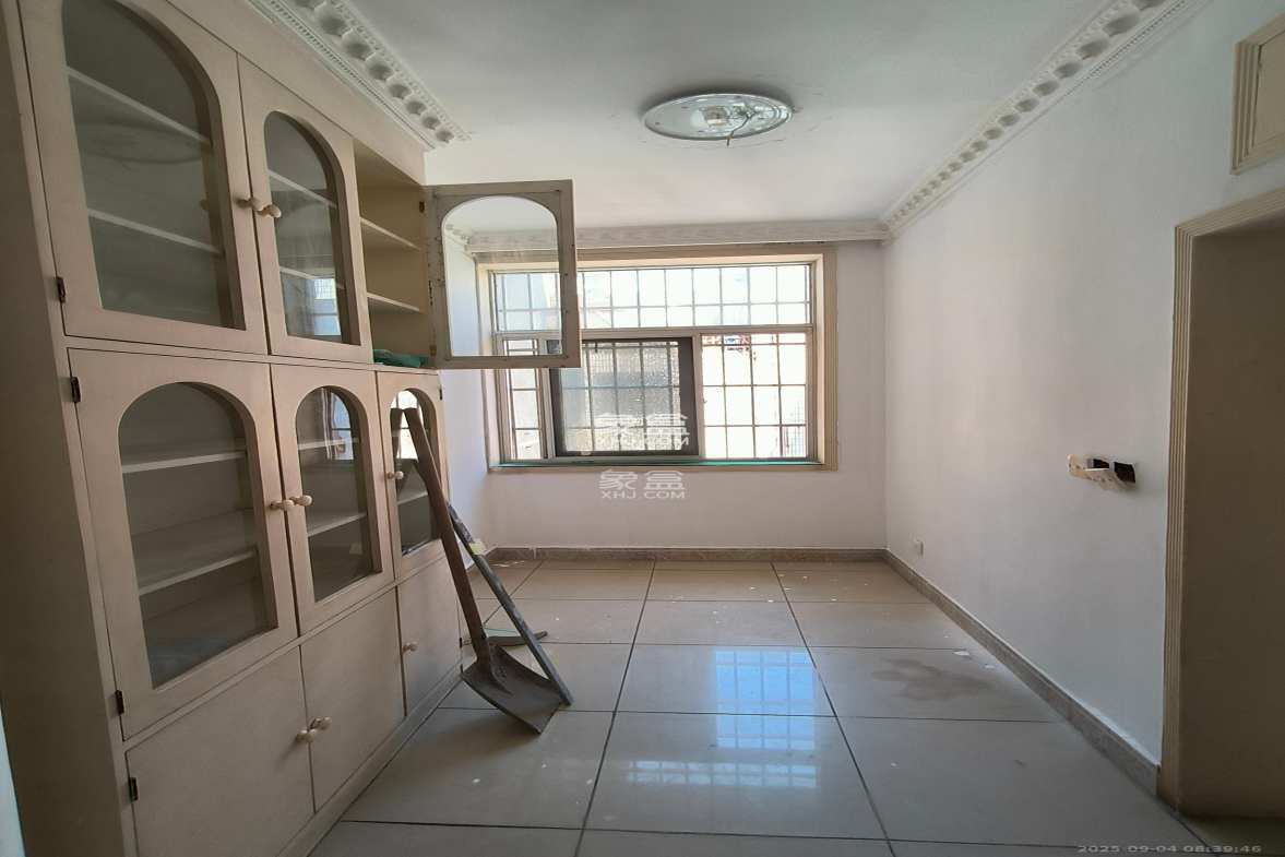 电影院宿舍 2室1厅1卫 2600.0元/月 电影院宿舍 2室1厅1卫 2600.0元/月室内图