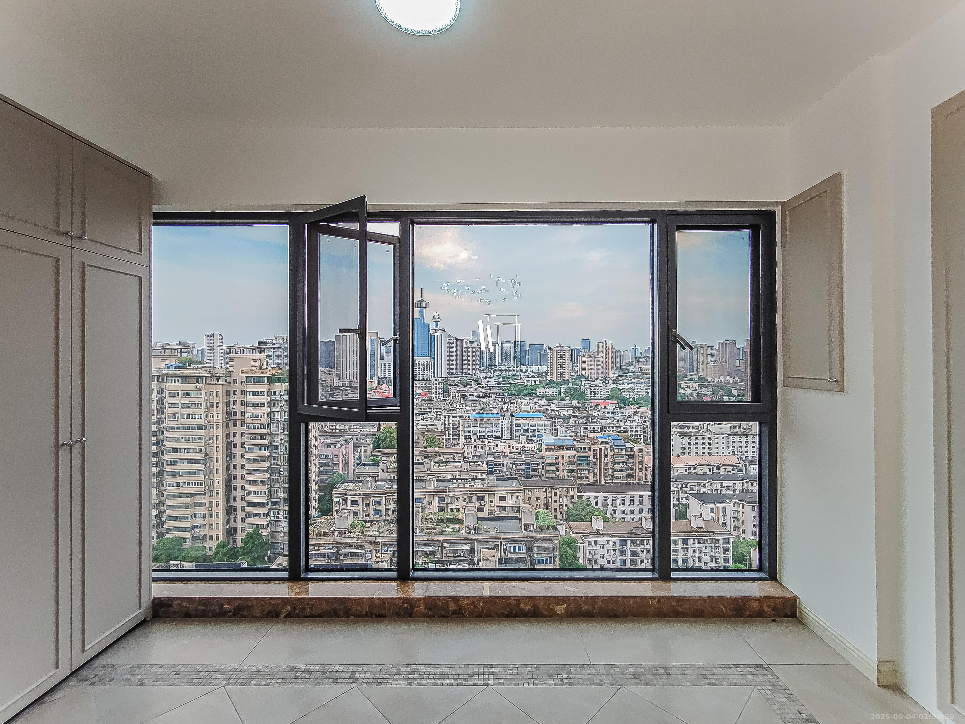 长沙紫金苑  3室1厅1卫    161.0万 长沙紫金苑  3室1厅1卫    161.0万阳台