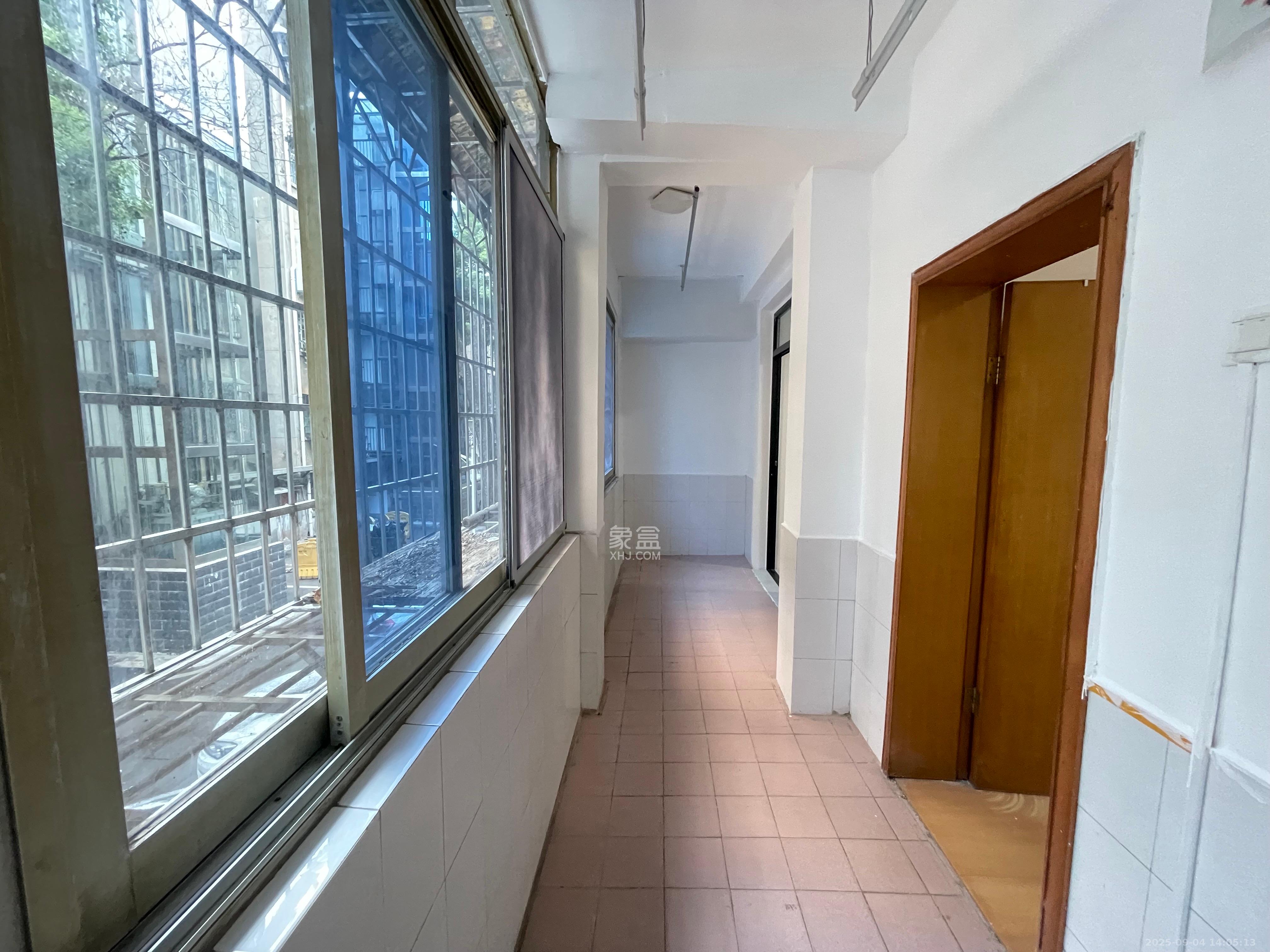 中南大学湘雅二医院大院 3室1厅1卫 3000.0元/月 中南大学湘雅二医院大院 3室1厅1卫 3000.0元/月室内图