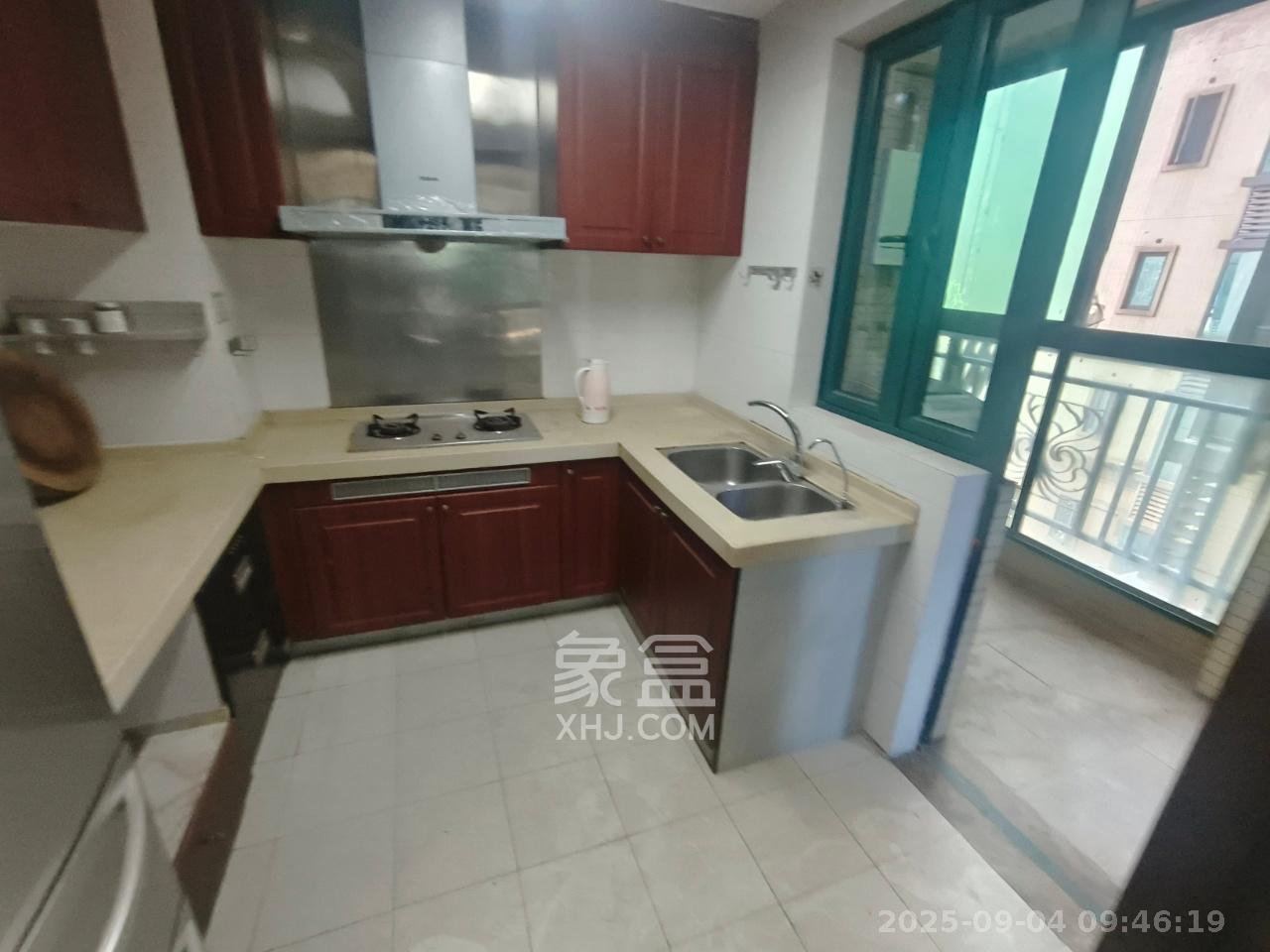 恒大绿洲 3室2厅2卫 2500.0元/月 恒大绿洲 3室2厅2卫 2500.0元/月室内图