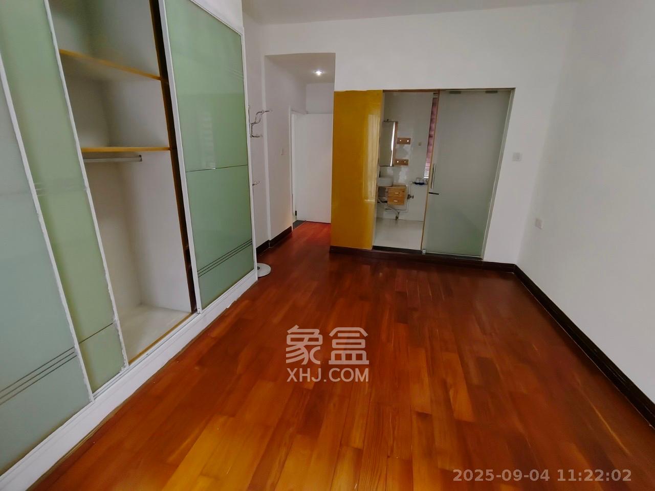 金色山庄  3室2厅2卫    3200.0元/月 金色山庄  3室2厅2卫    3200.0元/月室内图