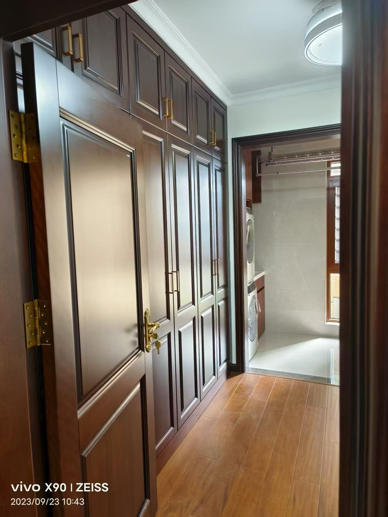 檀香山  4室2厅2卫    103.8万客厅