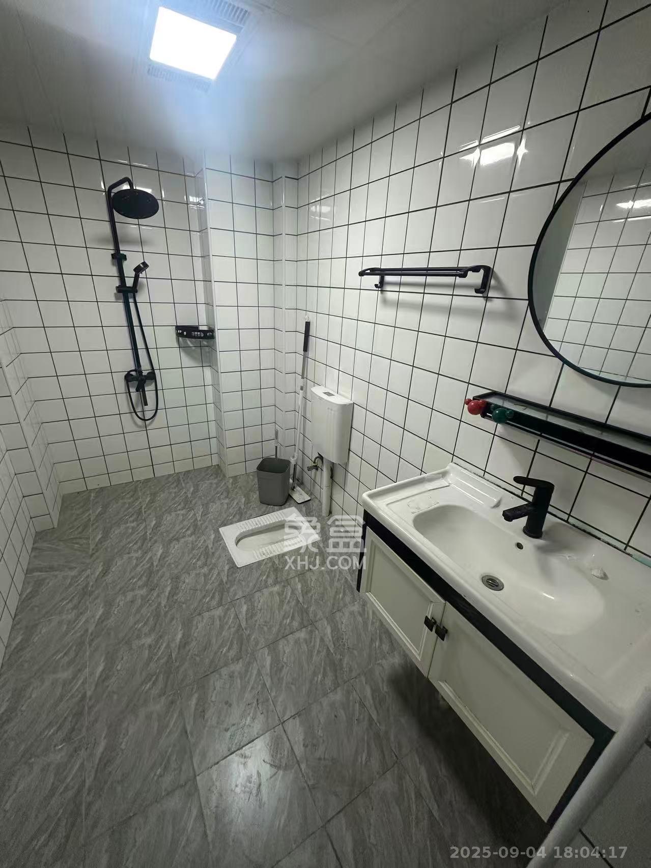 半山壹号 3室2厅1卫 2700.0元/月 半山壹号 3室2厅1卫 2700.0元/月室内图