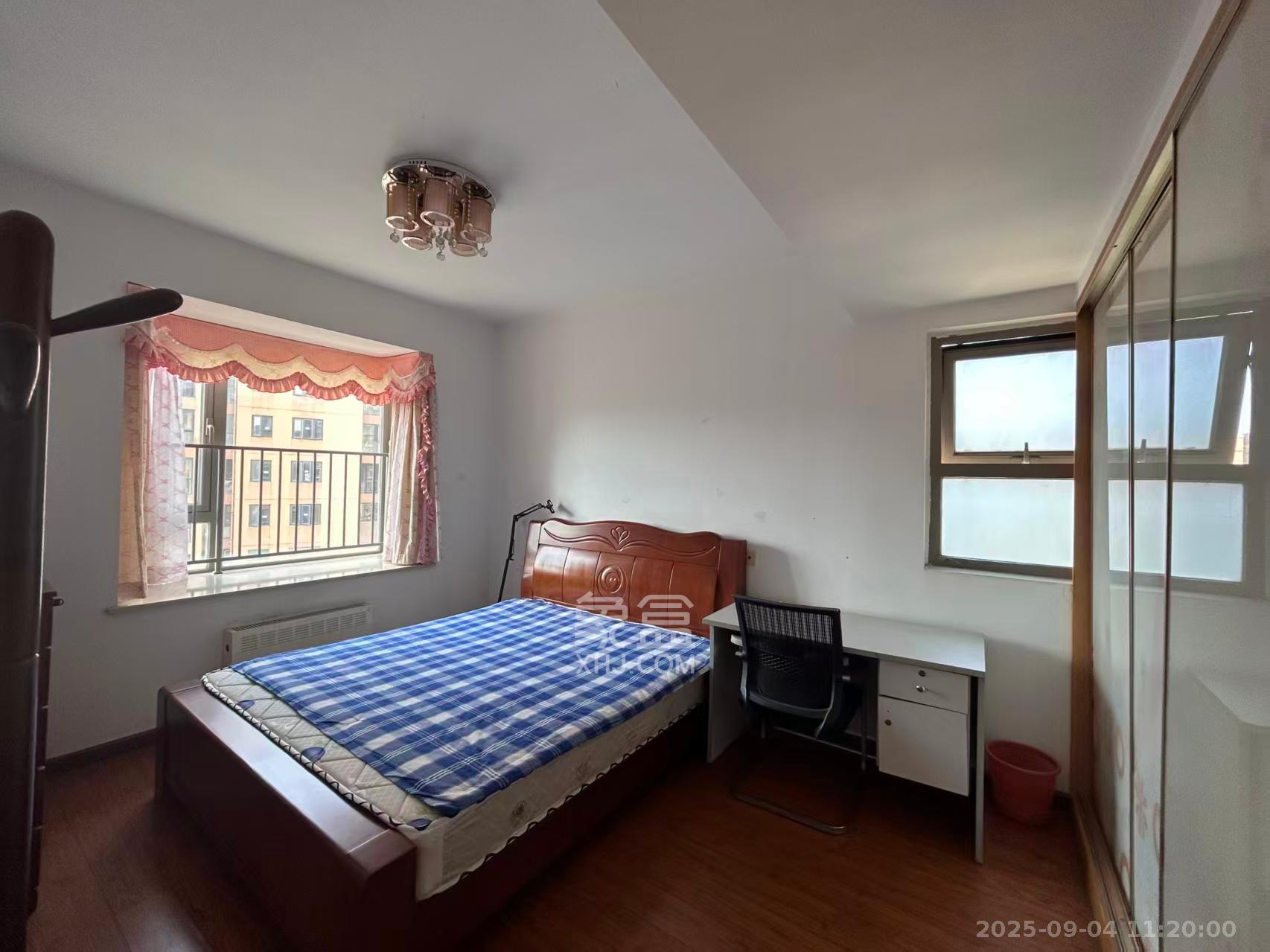 怡海星城  3室2厅2卫    1800.0元/月室内图