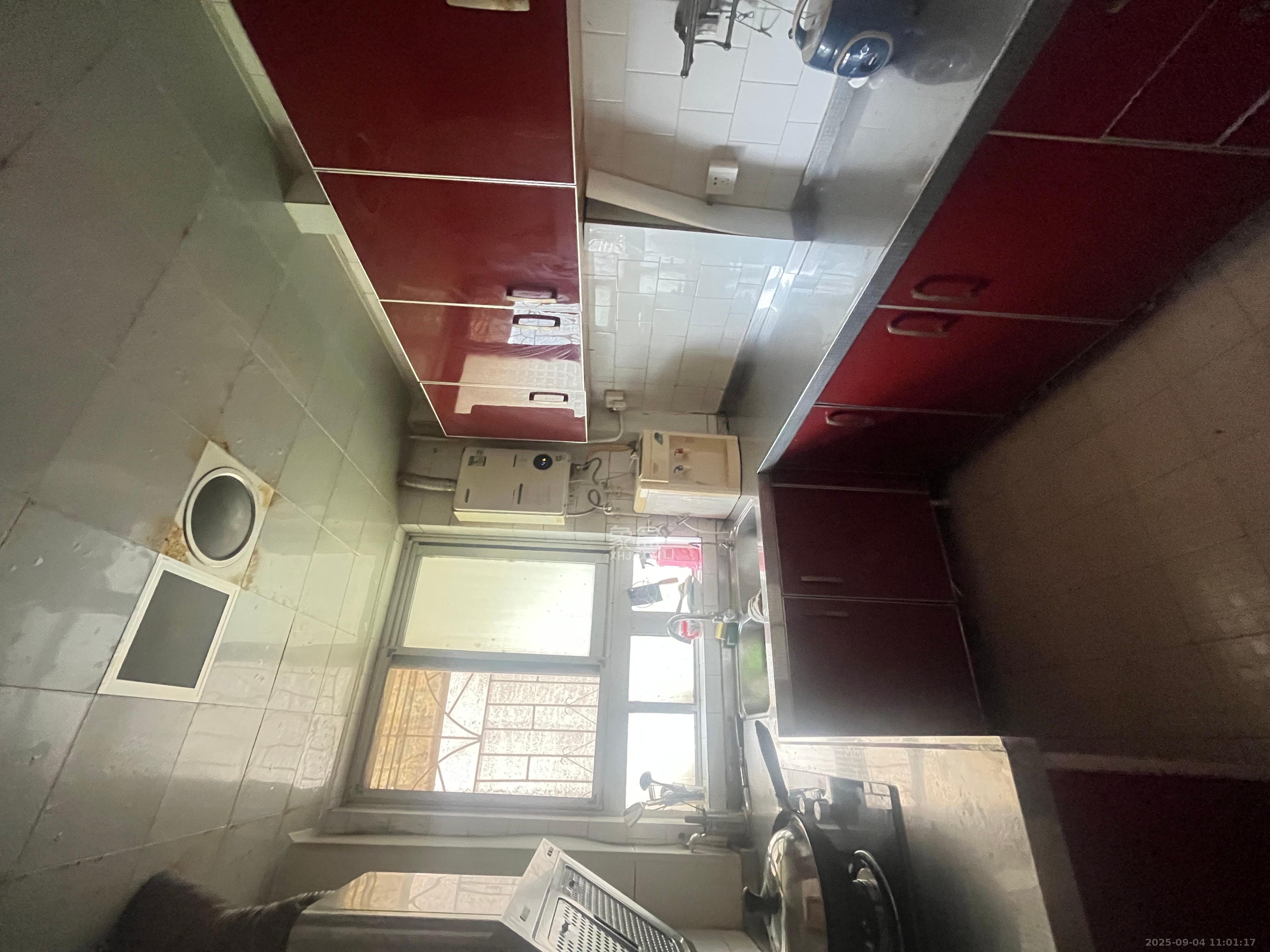 通发公寓  4室2厅2卫   2500.00元/月室内图