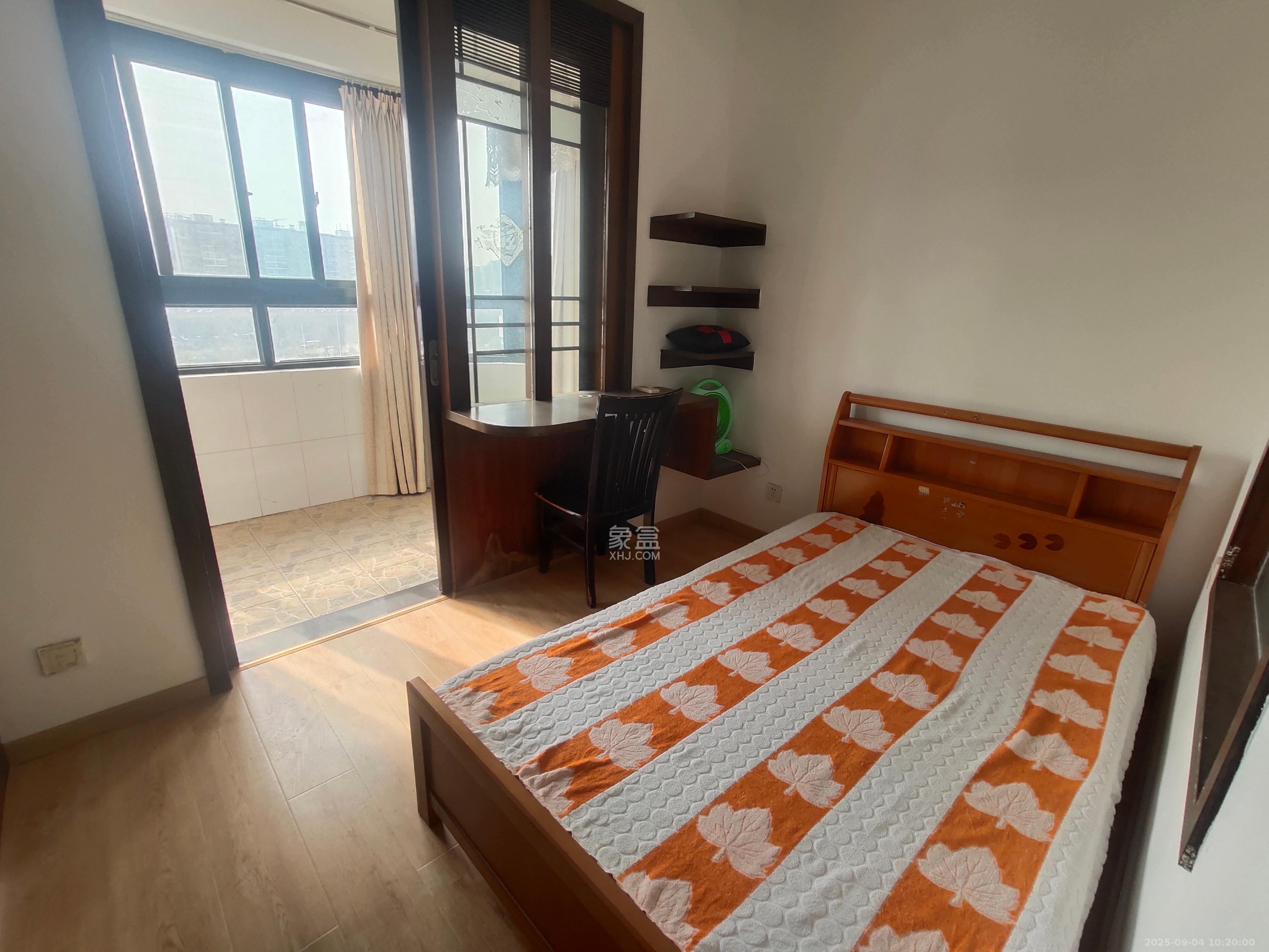 南国新城  2室2厅1卫    2000.0元/月室内图