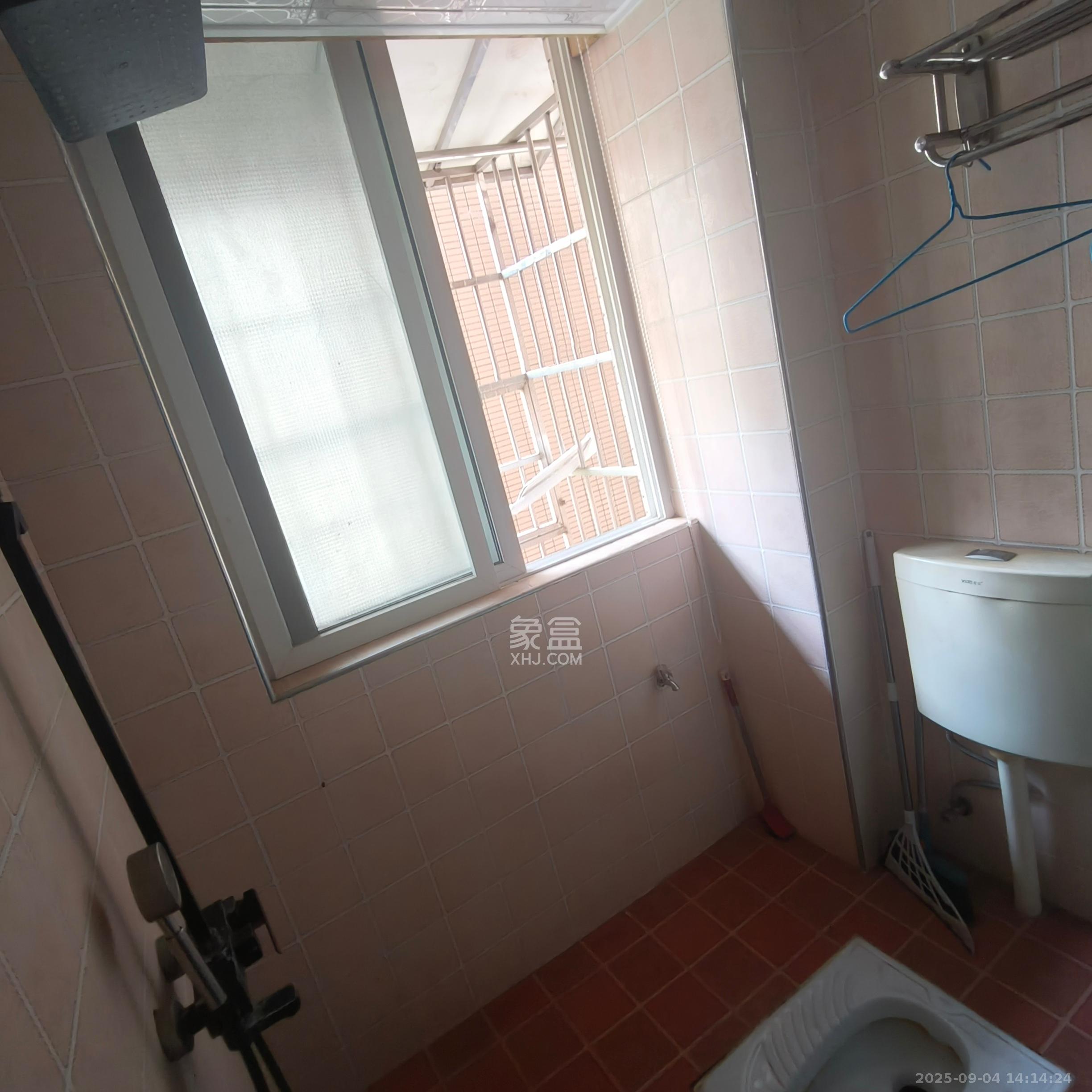 和润园一、二期 1室0厅0卫 1200.0元/月 和润园一、二期 1室0厅0卫 1200.0元/月室内图