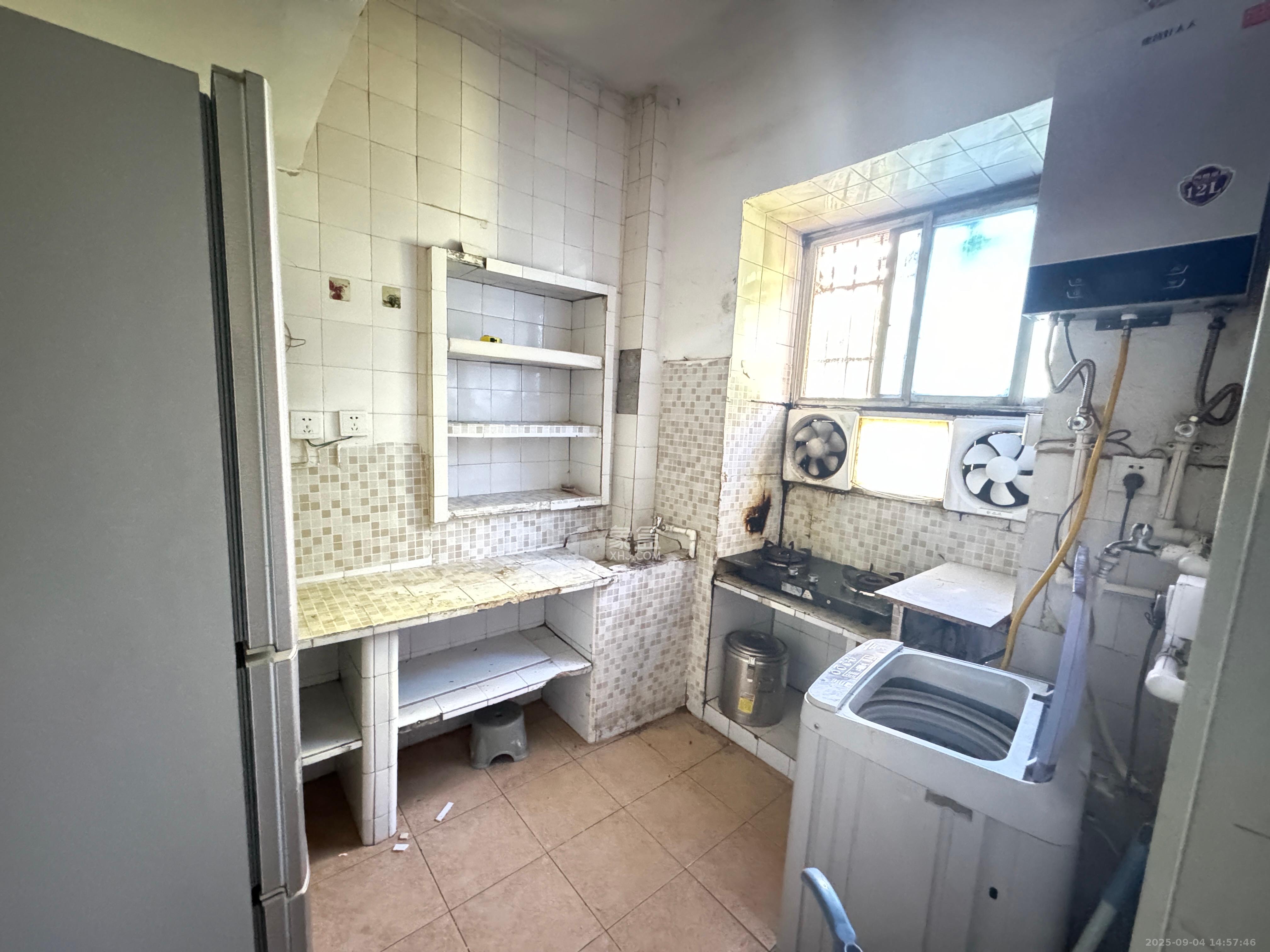 天心物业  2室1厅1卫    1400.0元/月室内图