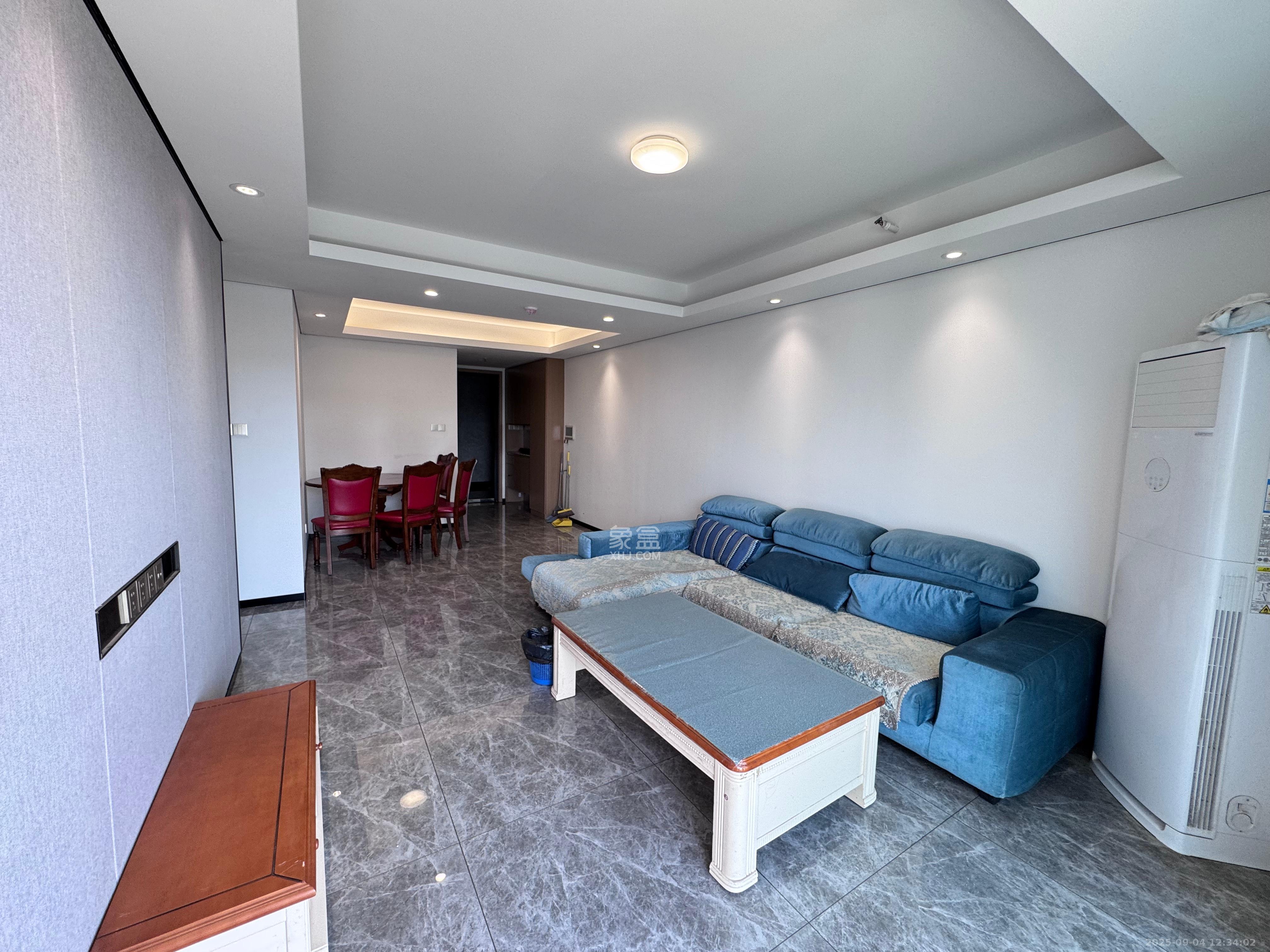 中国铁建湘语梅溪 3室2厅2卫 2800.0元/月 中国铁建湘语梅溪 3室2厅2卫 2800.0元/月室内图