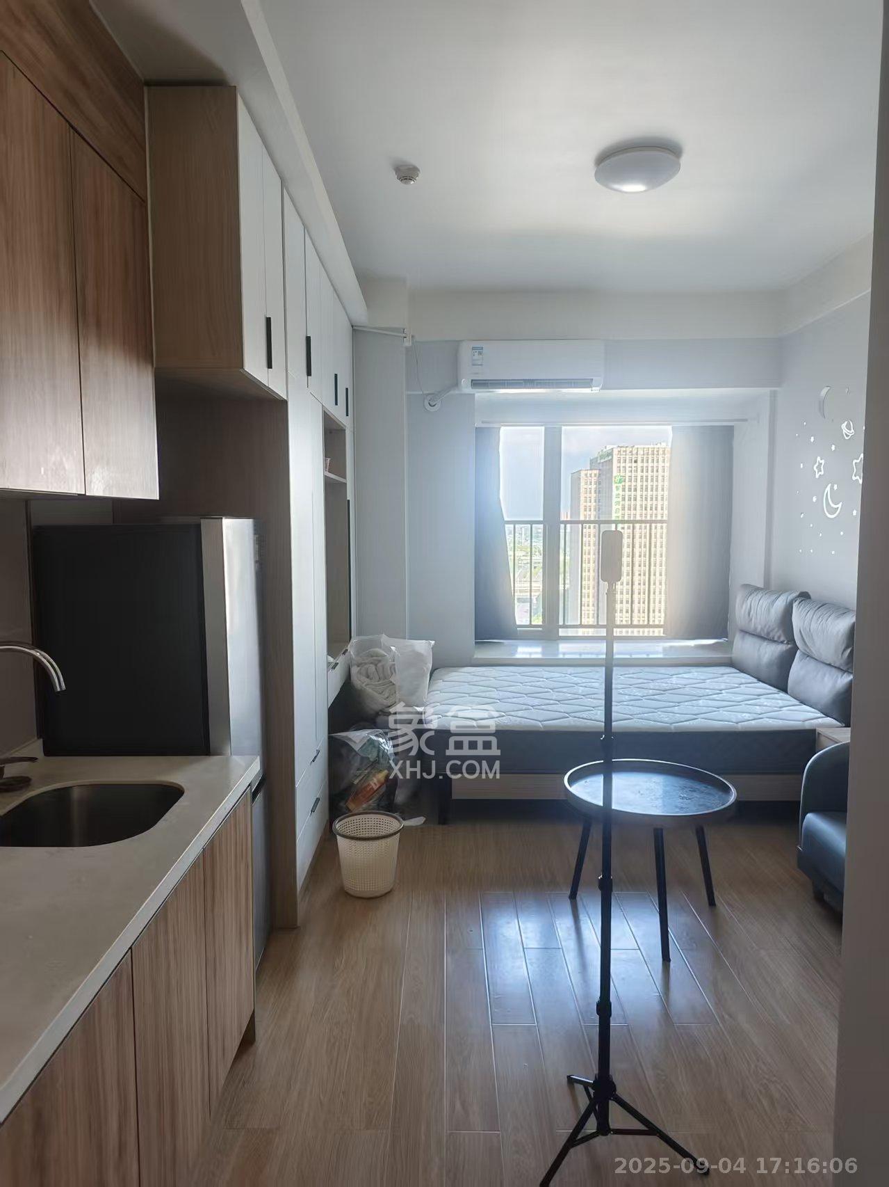 佳兆业云顶都汇  1室1厅1卫    1300.0元/月 佳兆业云顶都汇  1室1厅1卫    1300.0元/月室内图