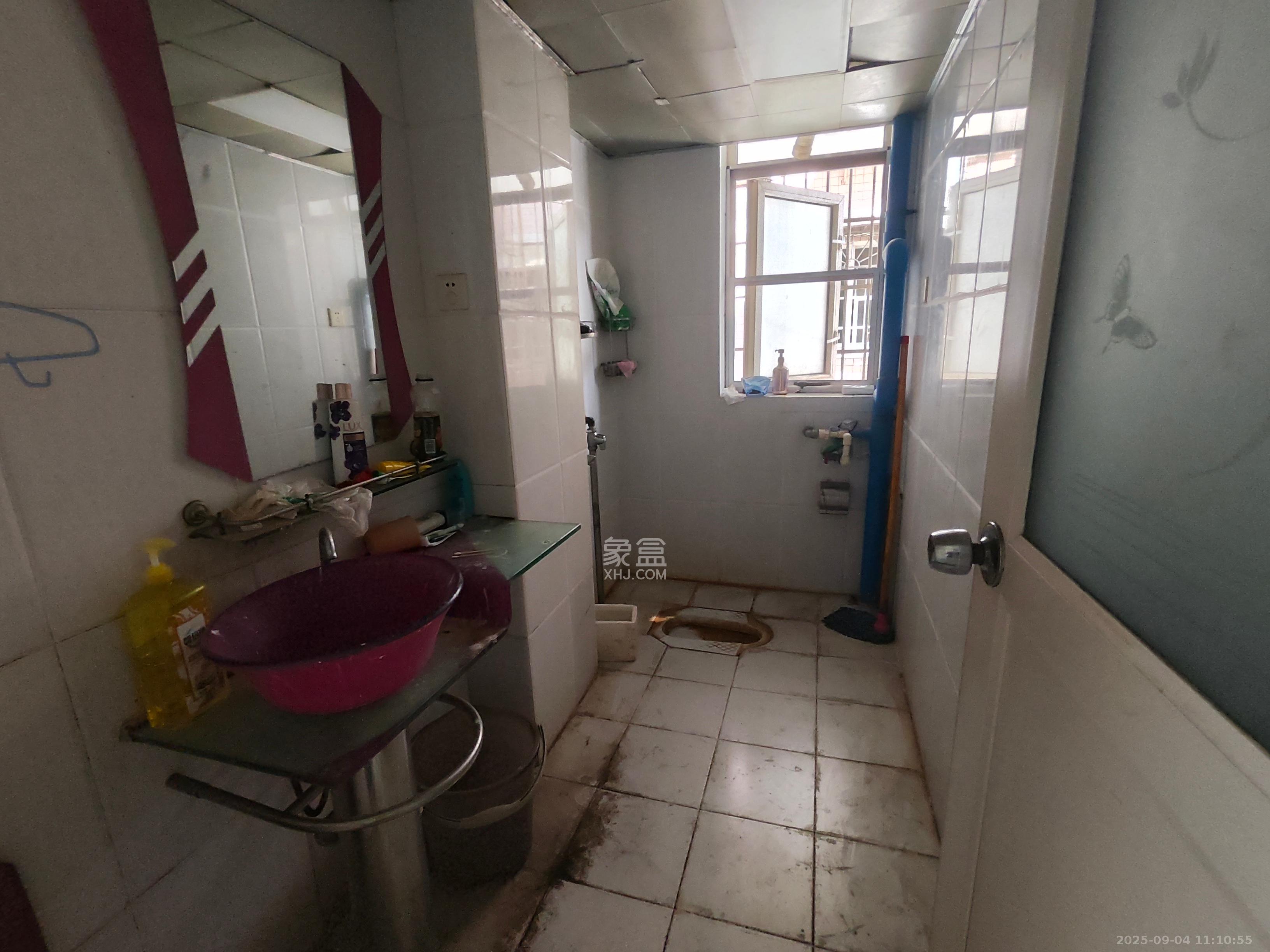 金蕾苑 3室1厅2卫 2300.0元/月 金蕾苑 3室1厅2卫 2300.0元/月室内图