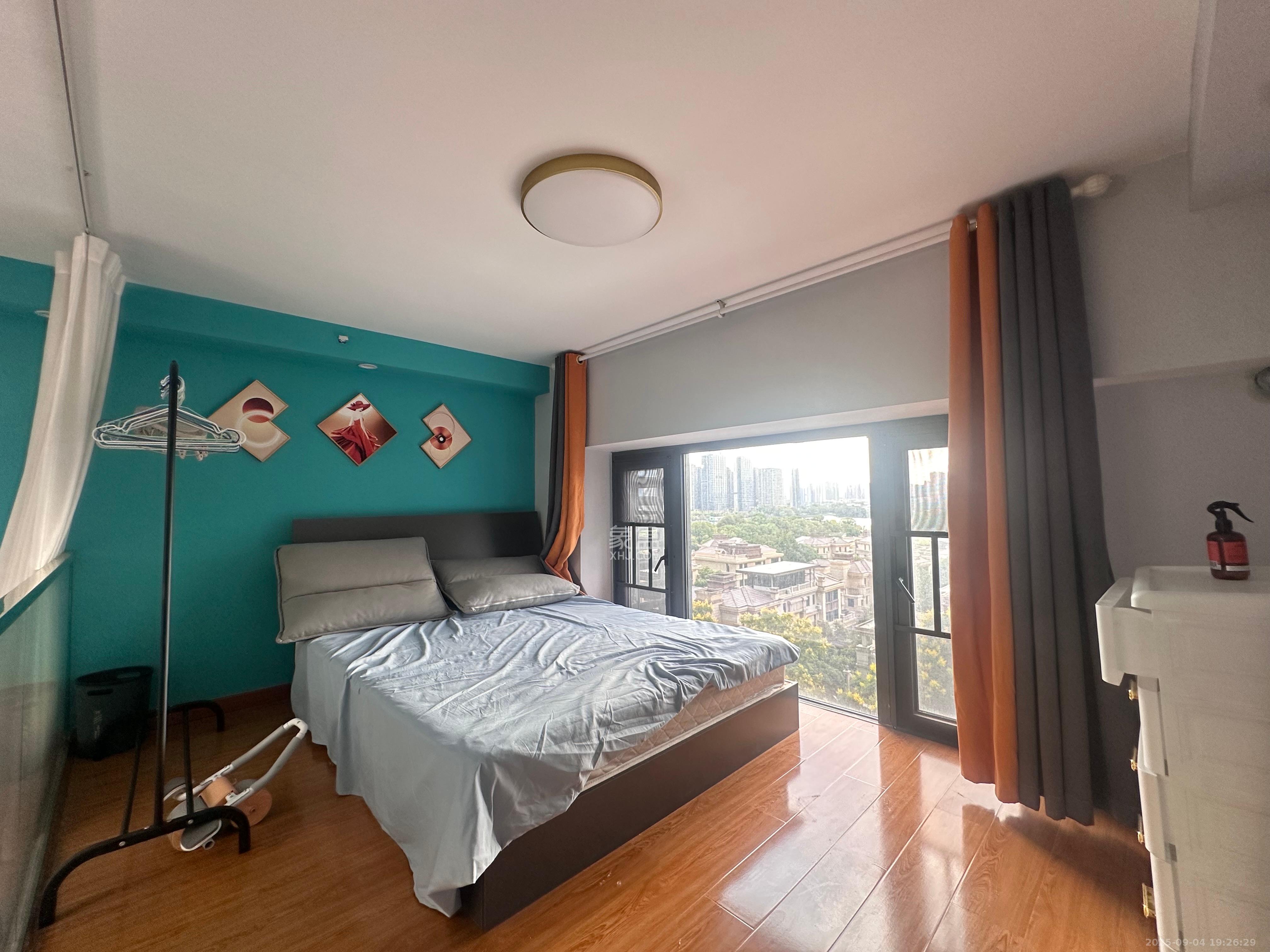 藏珑湖上公馆  1室1厅1卫    2500.0元/月室内图