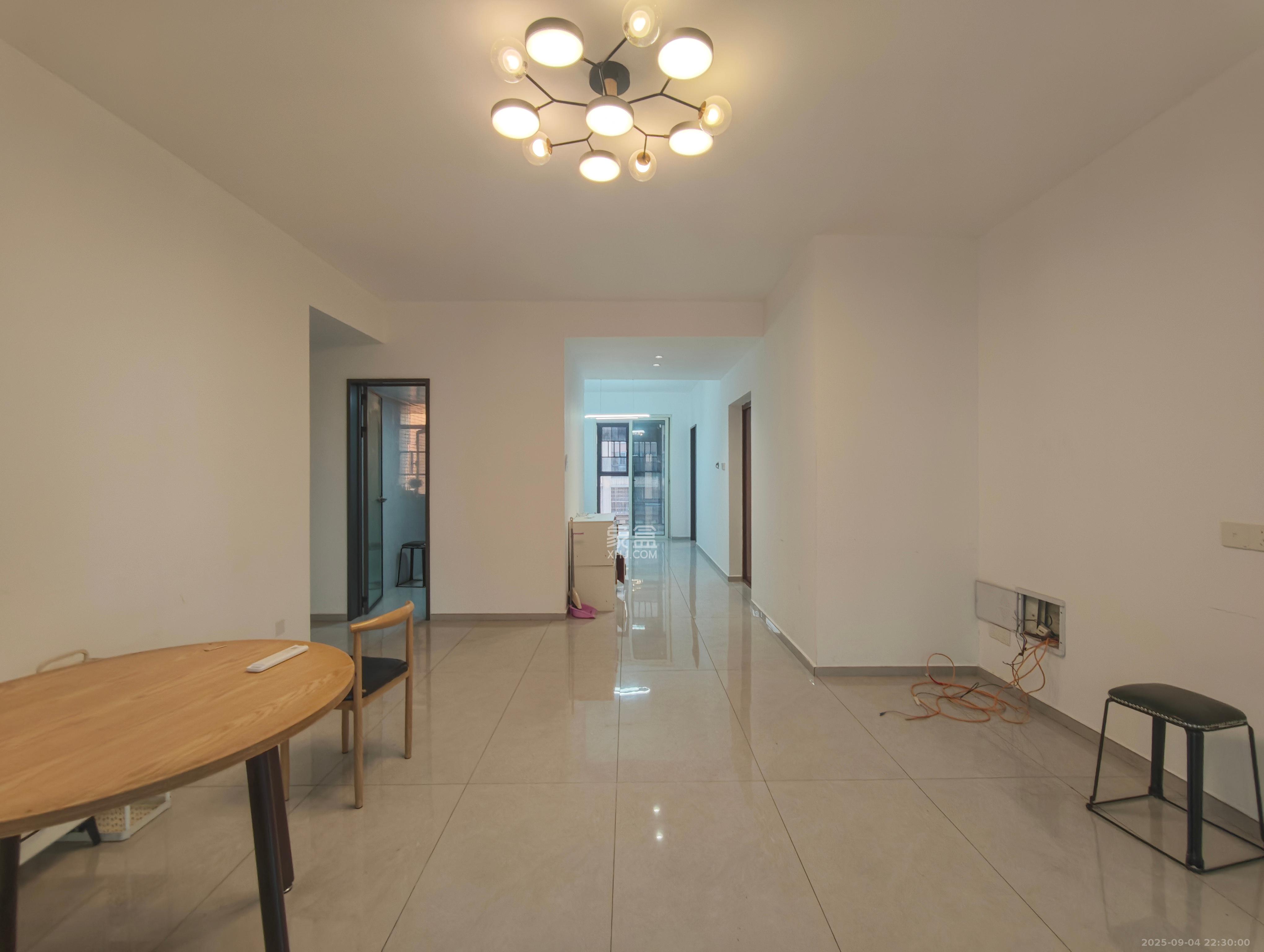 美利新世界  4室2厅2卫    3000.0元/月 美利新世界  4室2厅2卫    3000.0元/月室内图